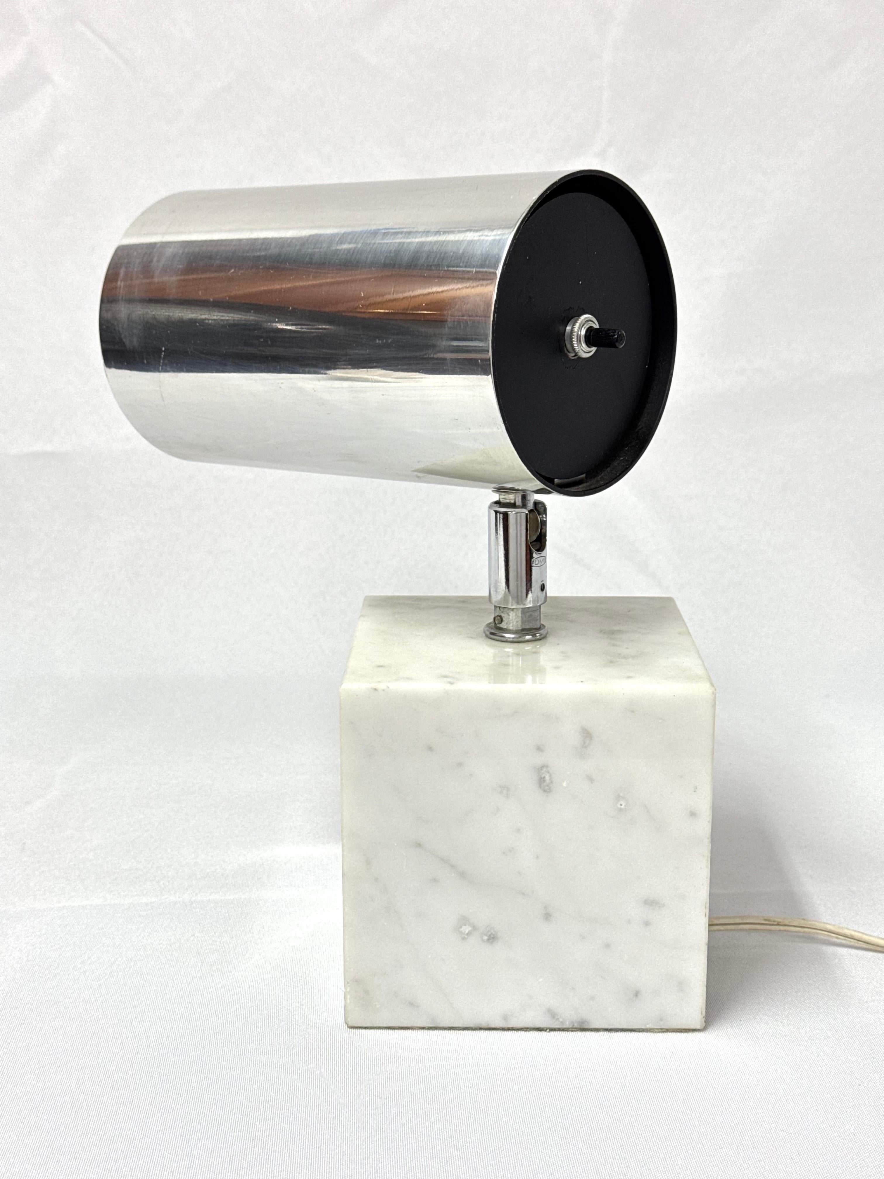 Late 20th Century Neal Small for Koch & Lowy Chrome and Marble Spotlight Table Lamp For Sale