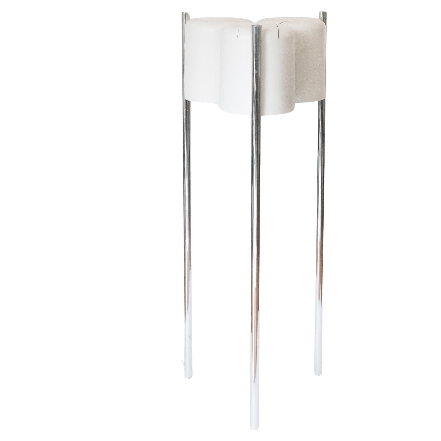 Neal Small for Nessen attributed tripod floor lamp with three shades, space age  For Sale