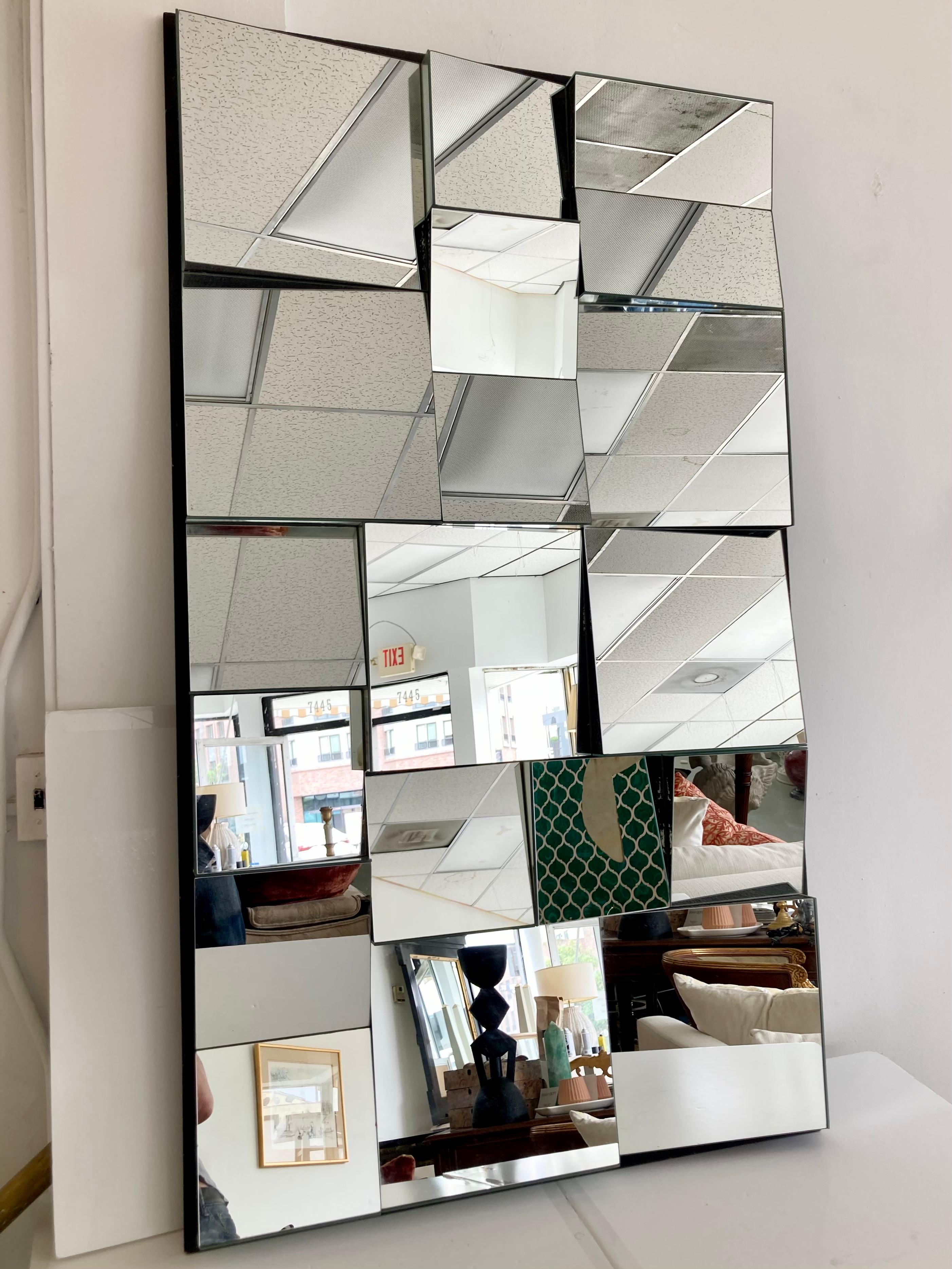 Américain Neal Small Sculpture d'art en miroir - Fixation murale en vente