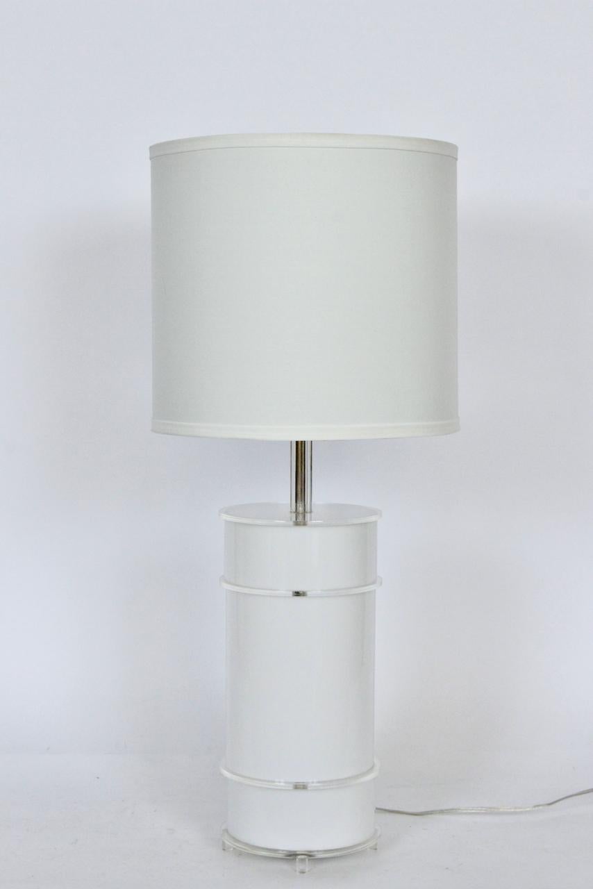 Neal Small Style White Lucite Table Lamp with Clear Lucite Detail, 1970s For Sale 8