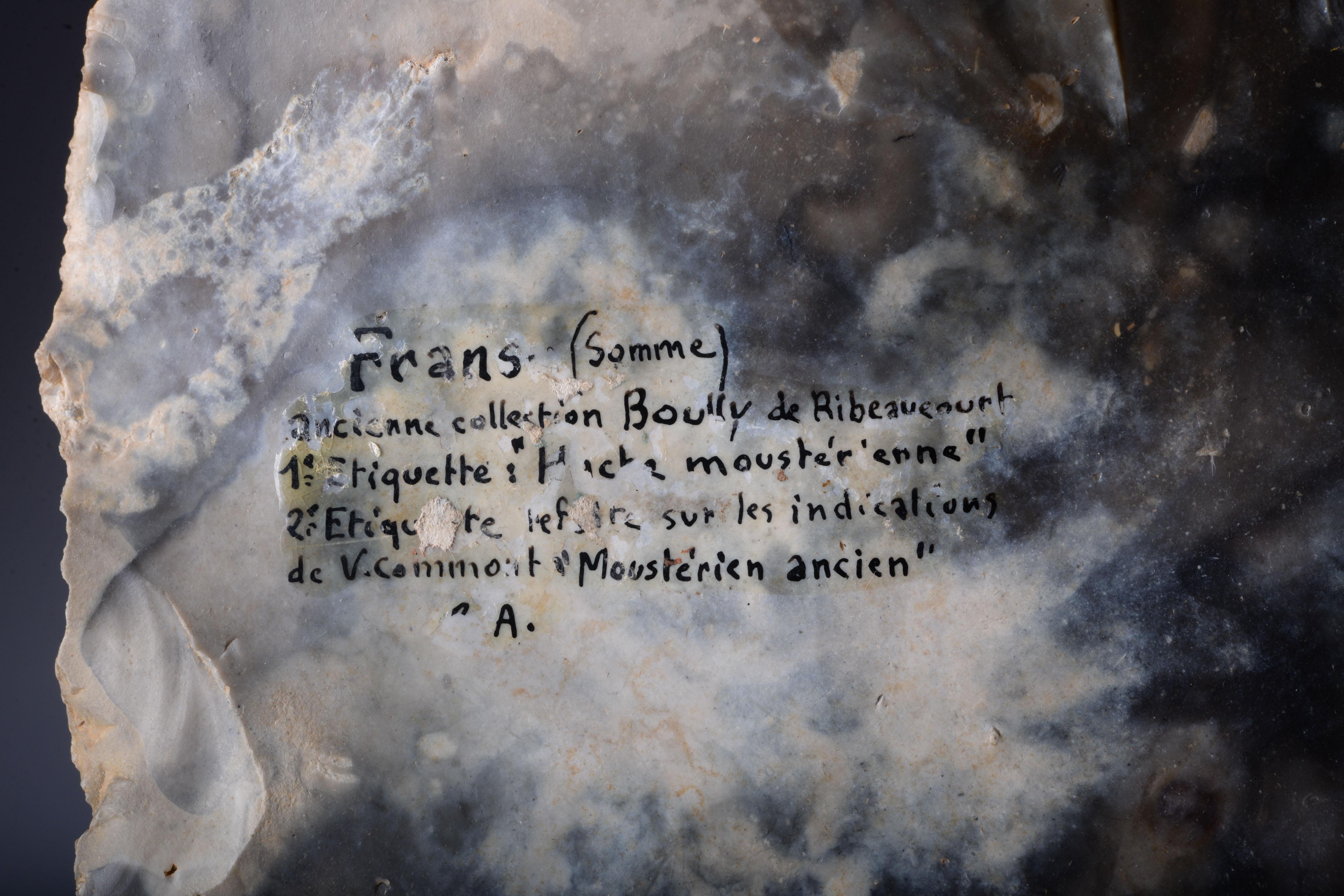 Nucleo di selce di Neanderthal dalla Francia settentrionale preistorica in vendita 1