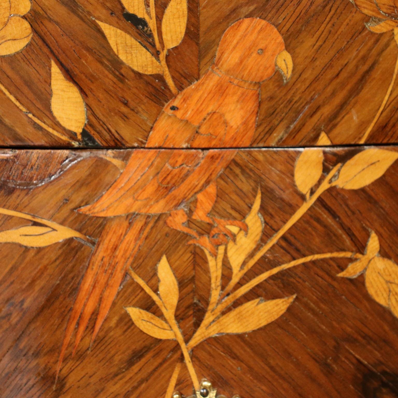 Cassettiera napoletana rococò in marmo rosso e pioppo, bronzo, Italia, 1700 in vendita 4