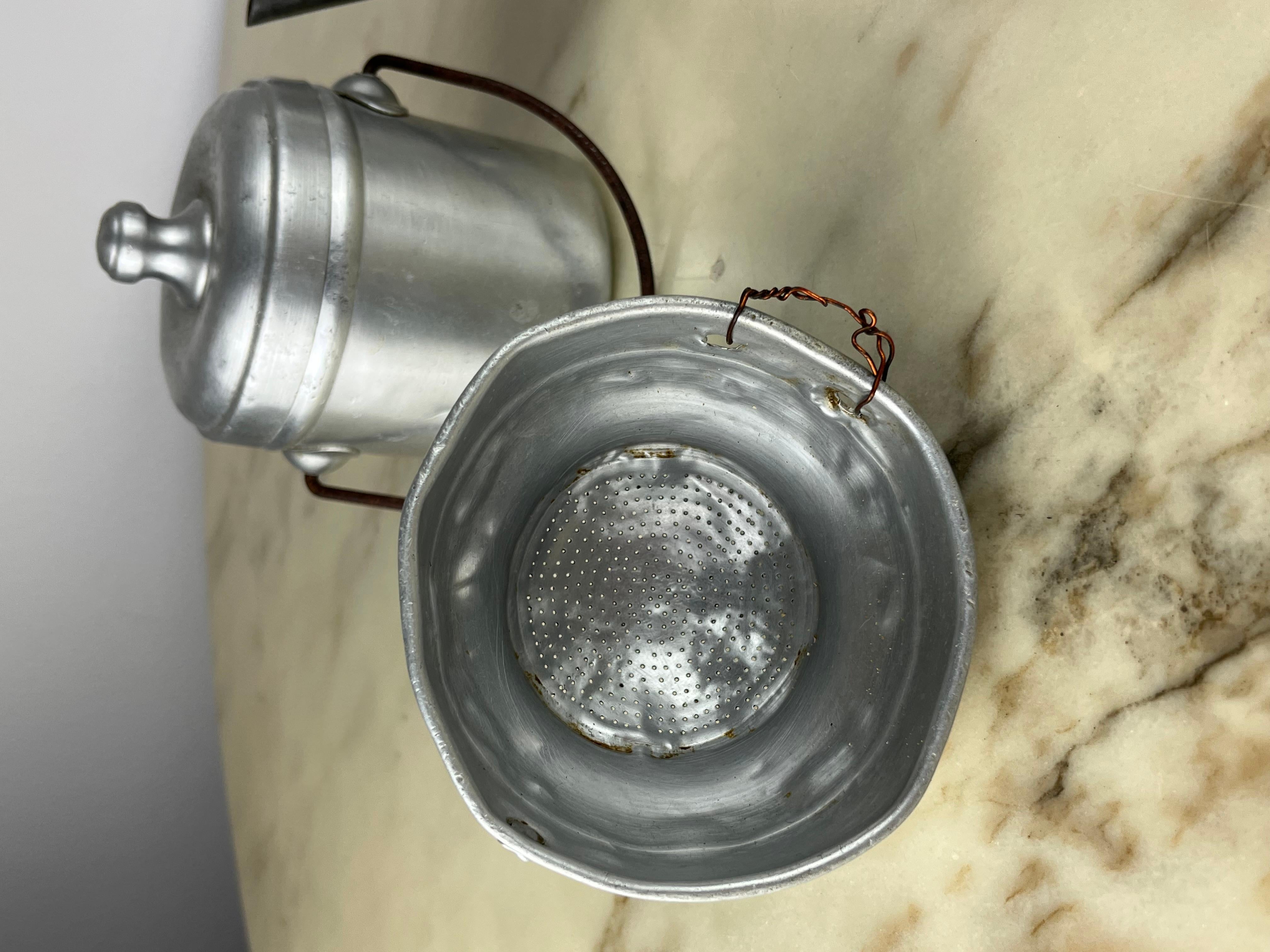 Italian Set of 5 Aluminum Neapolitan Coffee Maker and Other Objects, Italy, 1940s For Sale