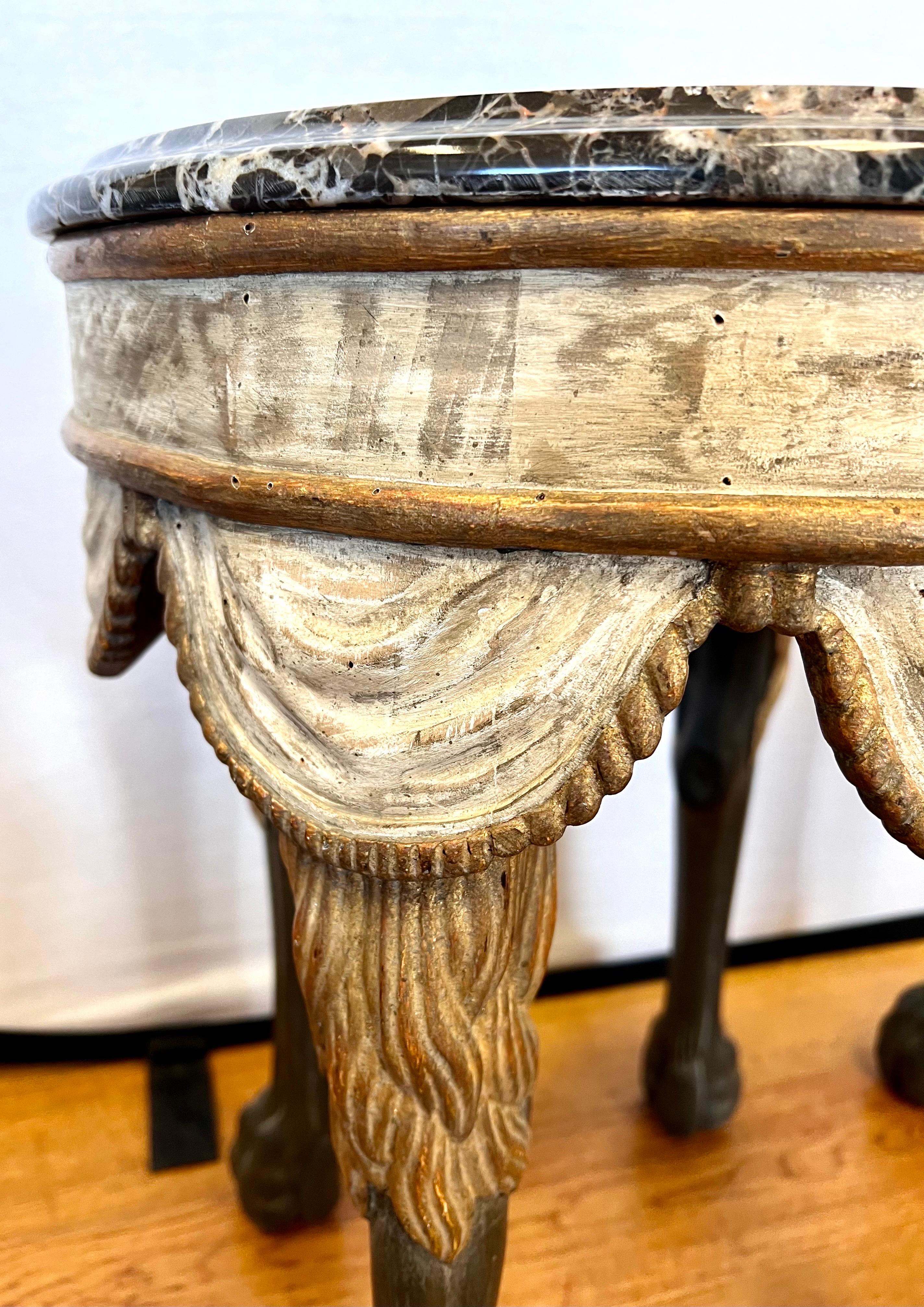 Neapolitan Style Round Marble Top Painted and Gilt End Side Table, a Pair In Good Condition For Sale In West Hartford, CT