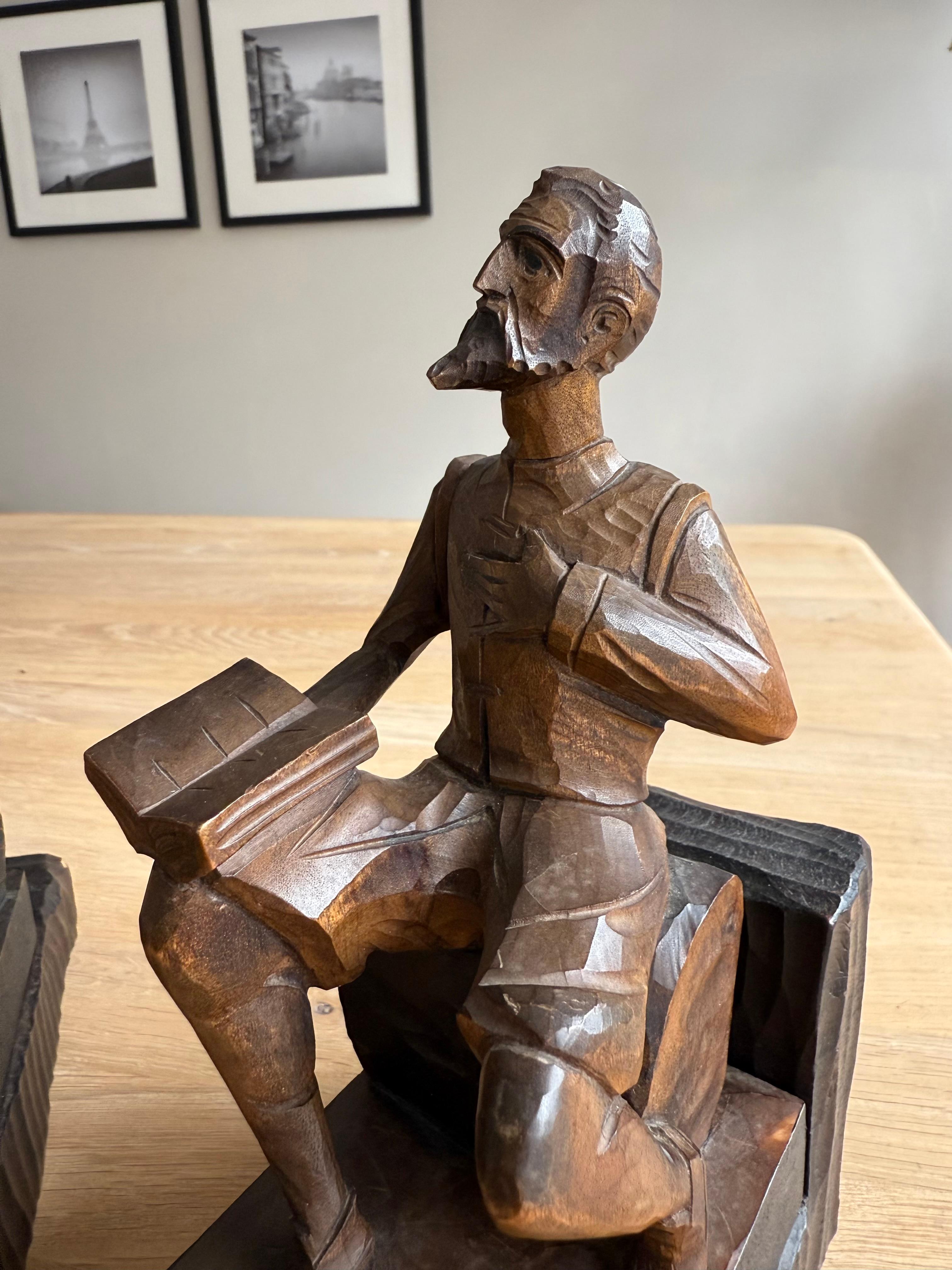 Reggilibri scultura Don Chisciotte e Sancho Panza, quasi antichi, intagliati a mano in legno in vendita 10