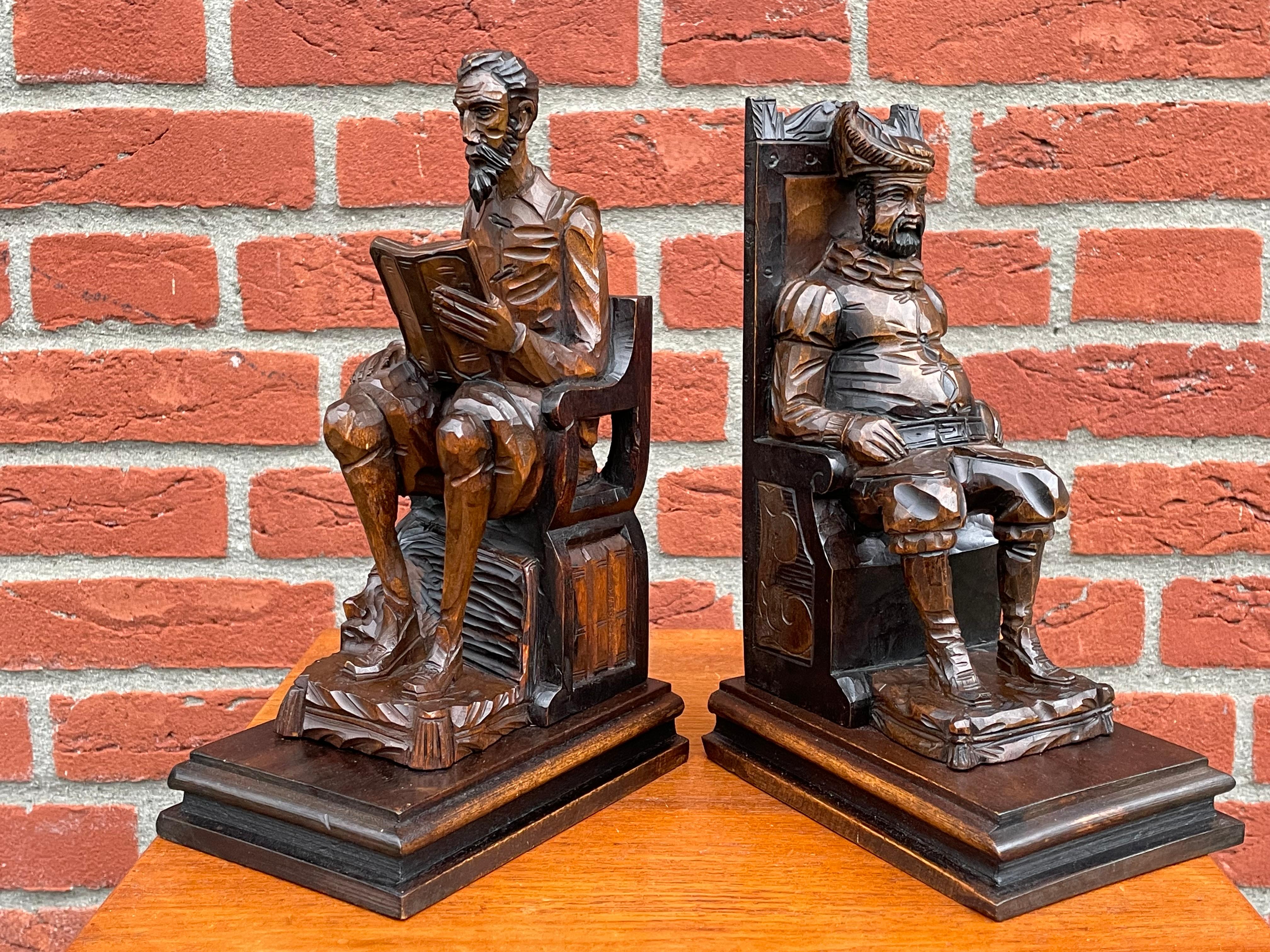 European Near Antique Hand Carved Wooden Don Quixote and Sancho Panza Sculpture Bookends