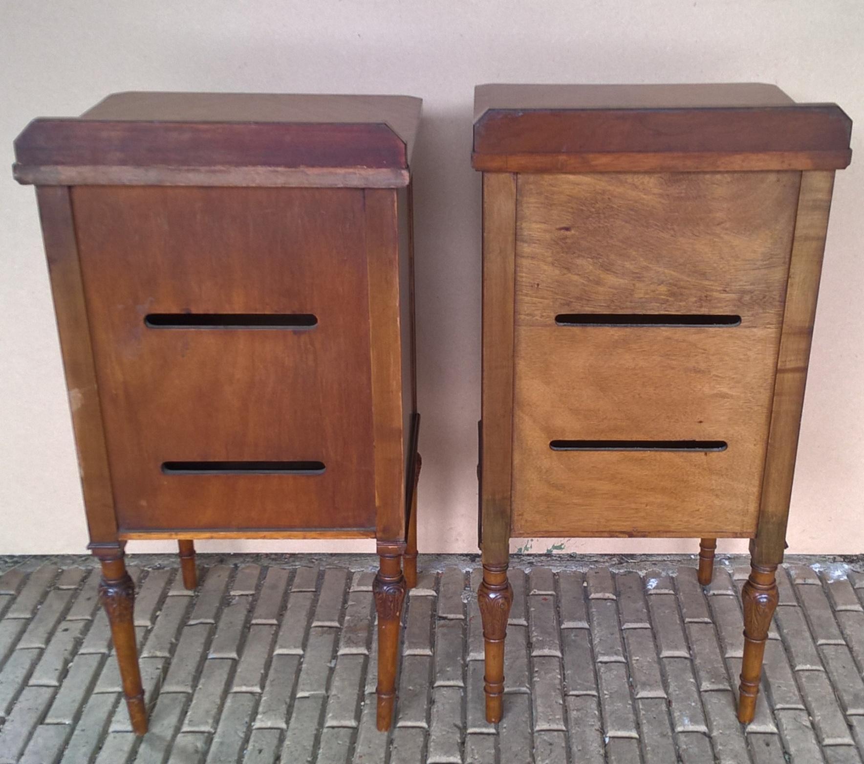 20th Century Near Matched Pair of Edwardian Satinwood Bedside Cabinets For Sale