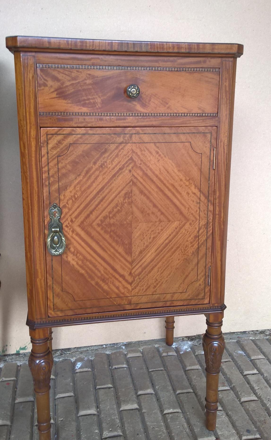 Near Matched Pair of Edwardian Satinwood Bedside Cabinets For Sale 1