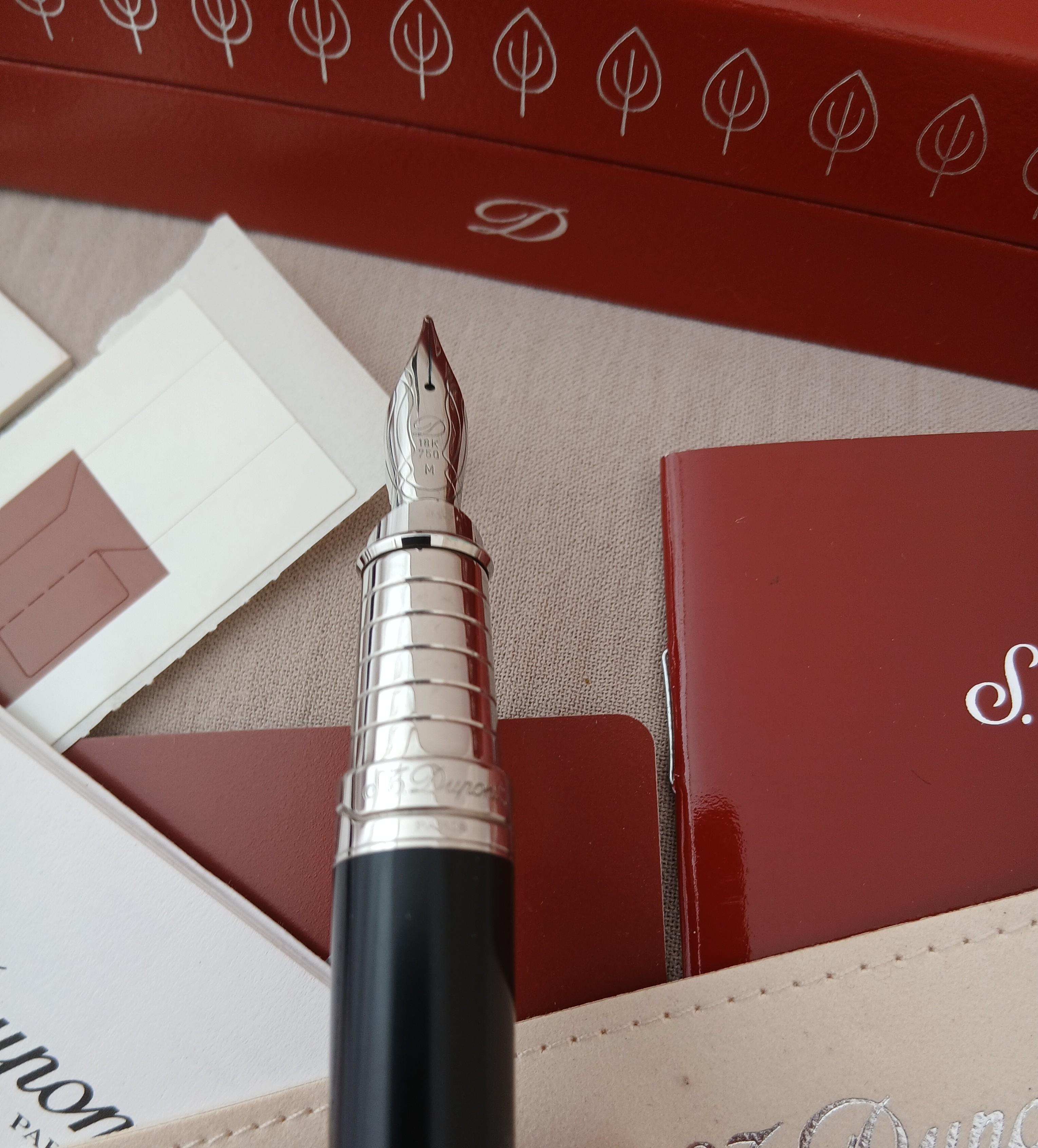 Presque Mint S.T. Dupont Olympio Largest Size Stylo Plume 18kt Set complet Unisexe en vente