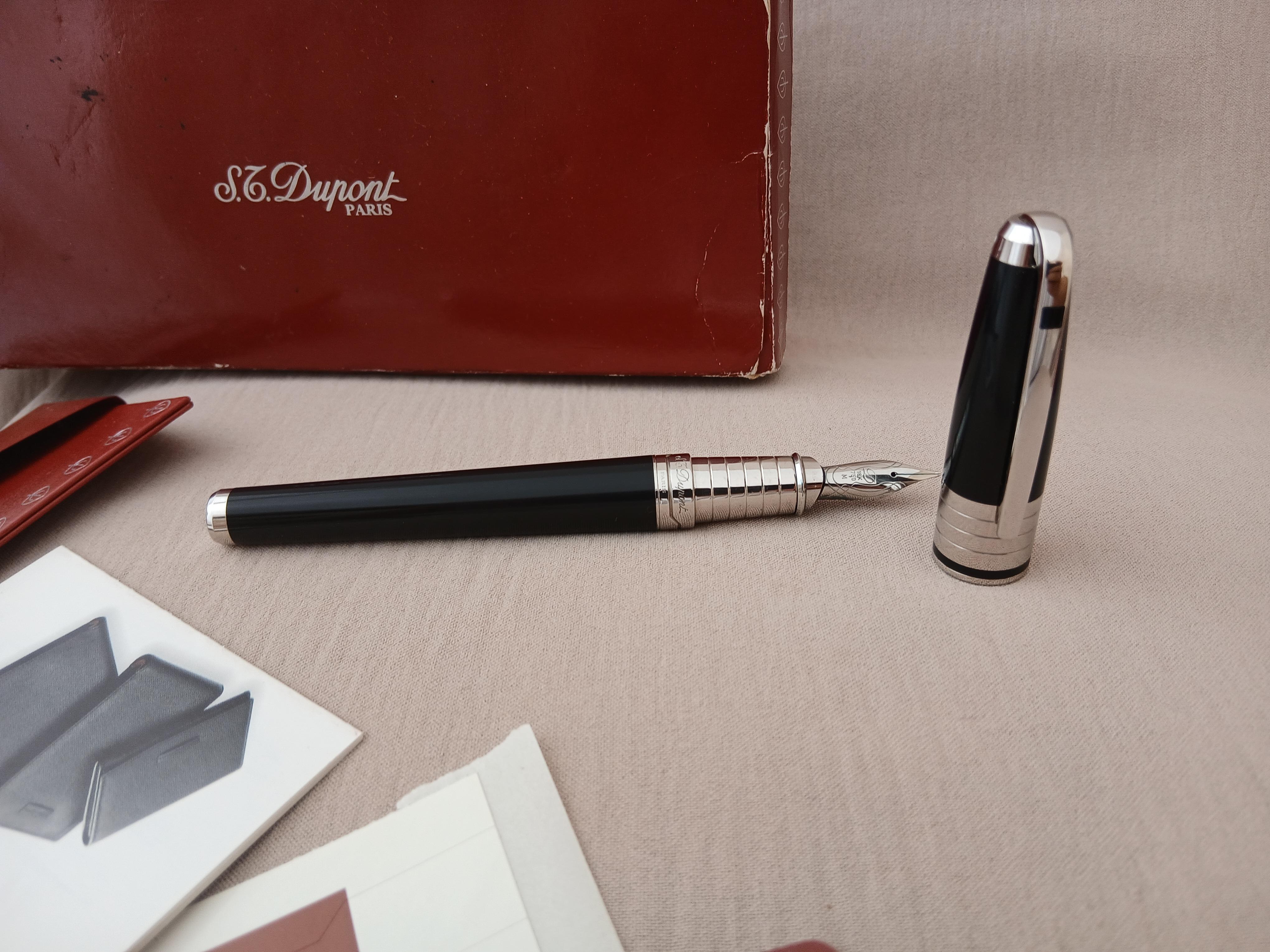 Presque Mint S.T. Dupont Olympio Largest Size Stylo Plume 18kt Set complet en vente 3