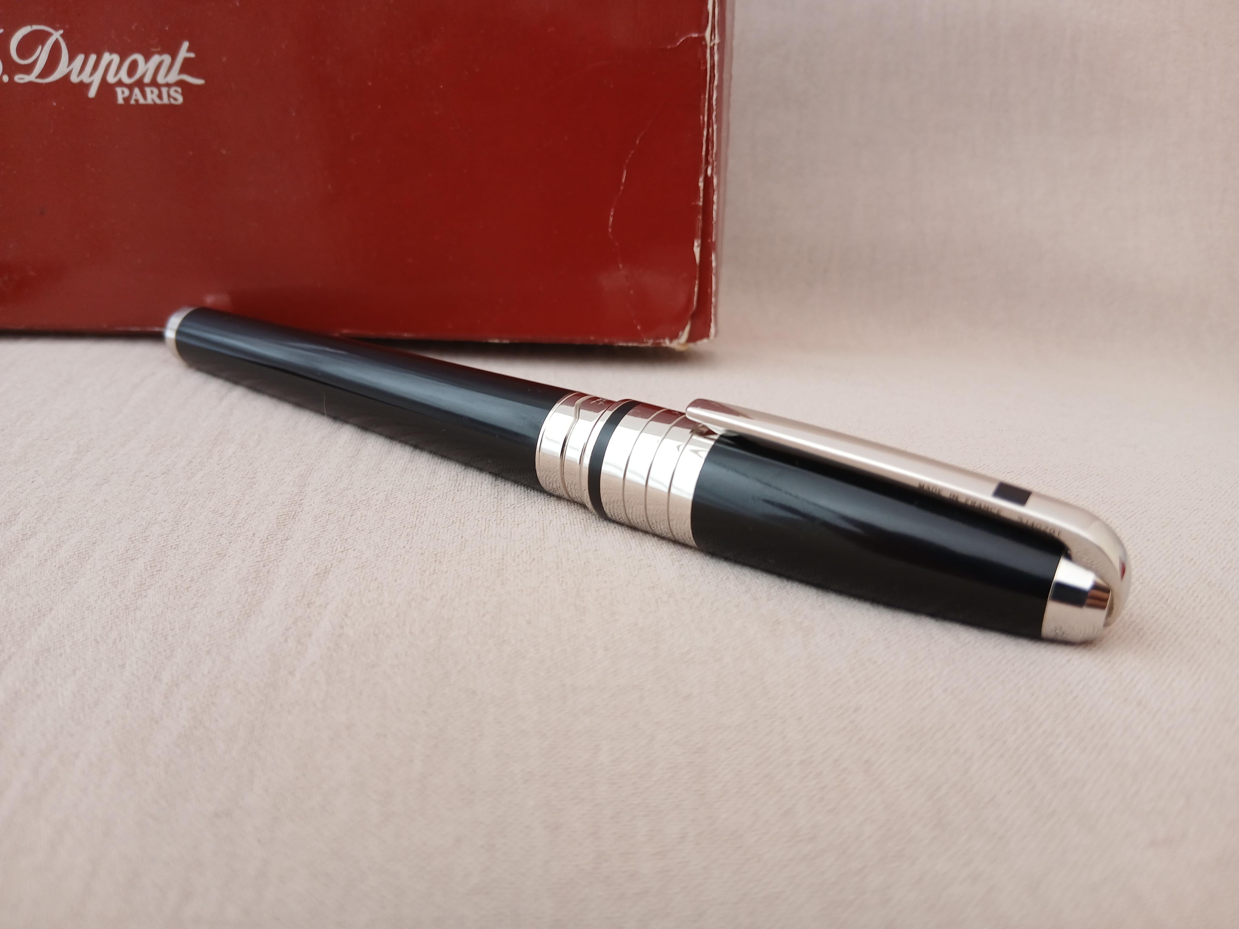 Presque Mint S.T. Dupont Olympio Largest Size Stylo Plume 18kt Set complet en vente 5