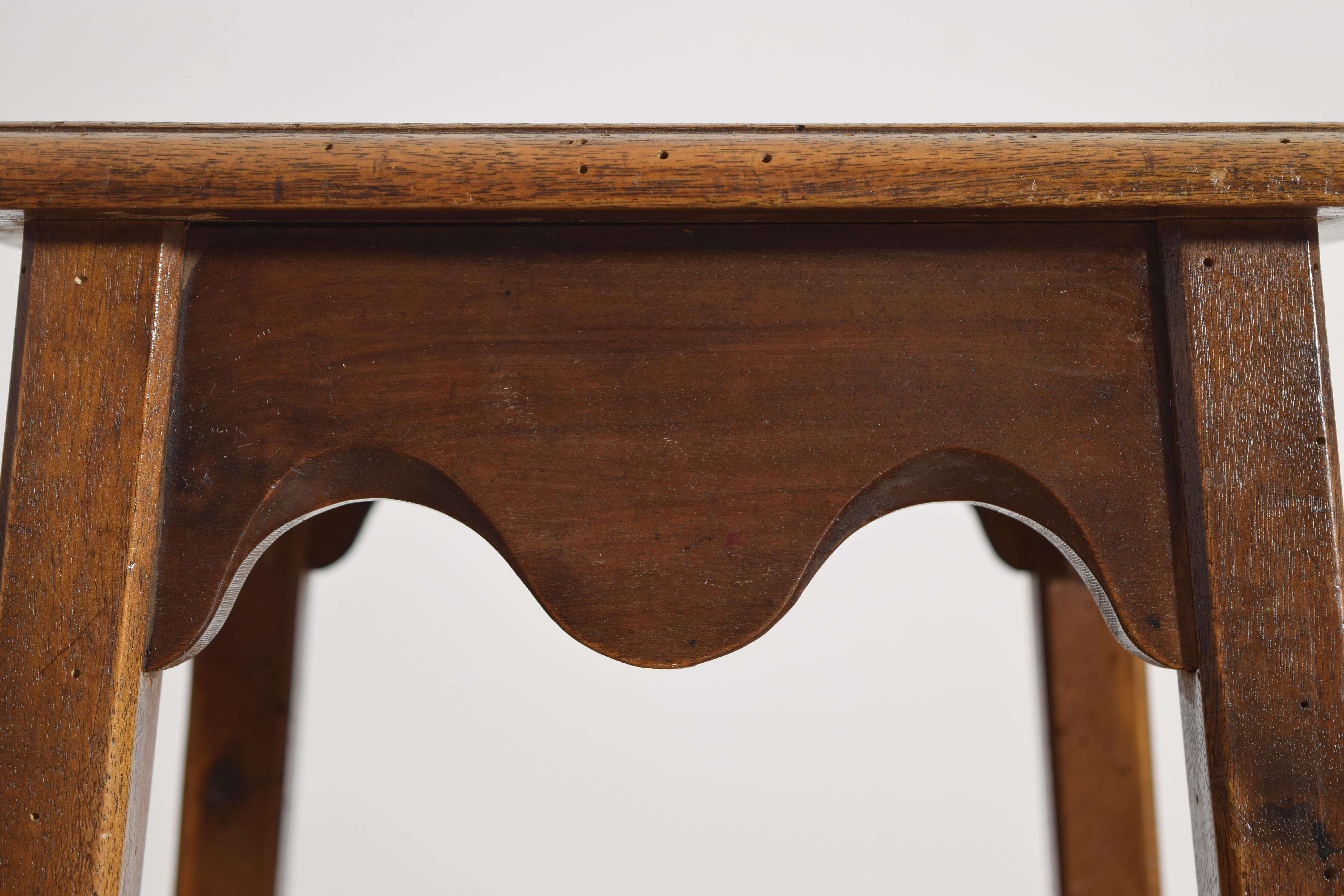 Noyer Paire de tables basses italiennes en noyer de style baroque, début du 20e siècle en vente