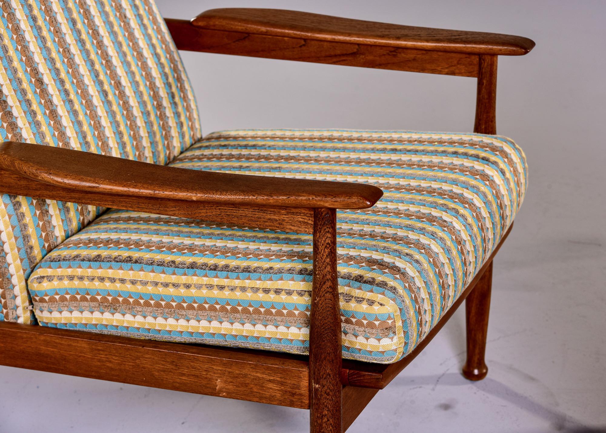 Tissu d'ameublement Paire de fauteuils scandinaves inclinables en orme du milieu du siècle dernier en vente