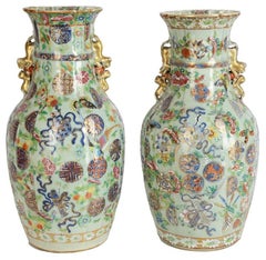 Fast Paar chinesische Celadon/Rosenmedaillon-Vasen/Lampen aus dem 19