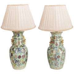 Paire de vases/lampes chinoises du 19ème siècle en céladon et médaillon de rose