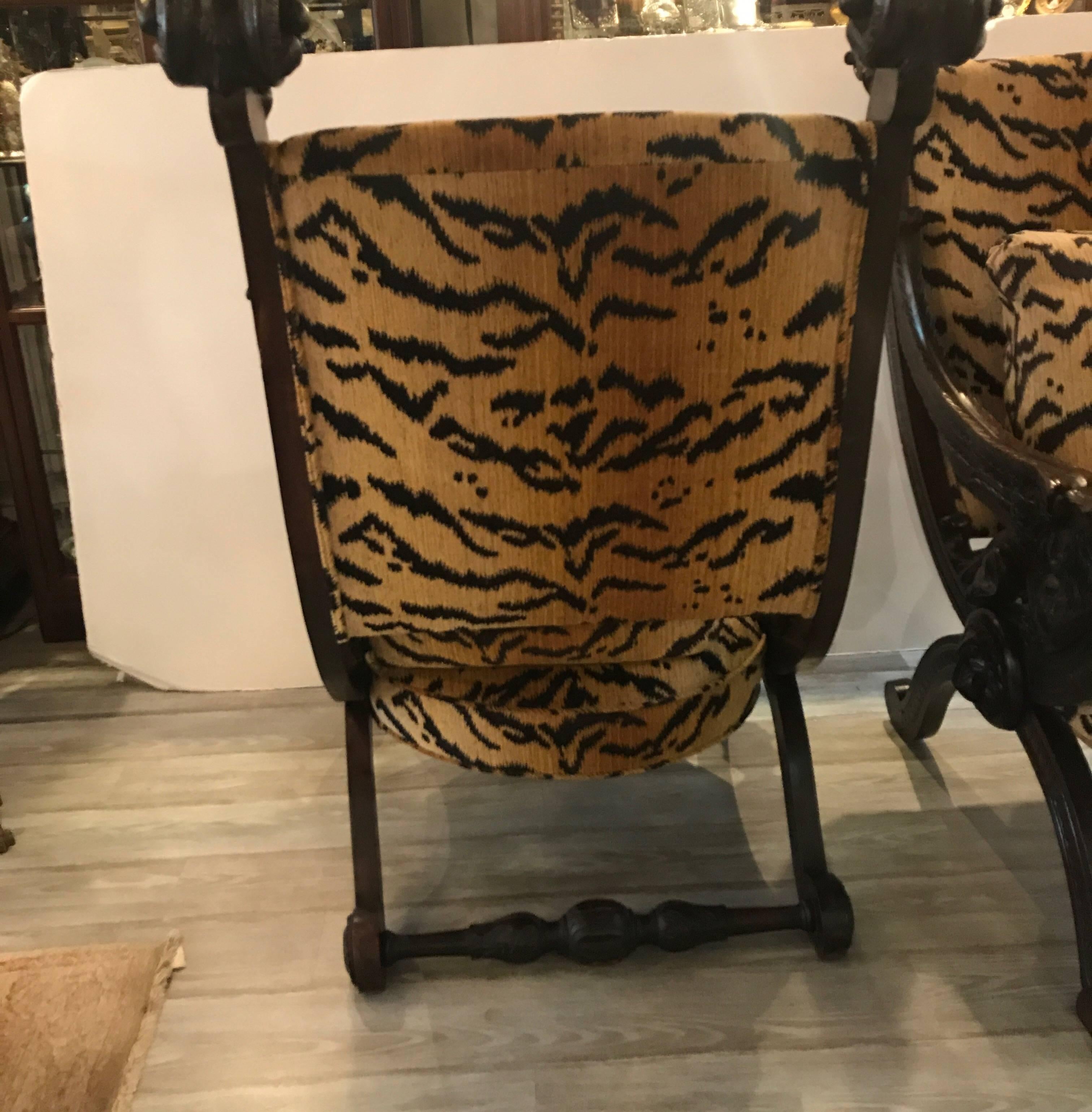 Near Pair of 19th Century Heavily Carved Italian Renaissance Style Throne Chairs 4