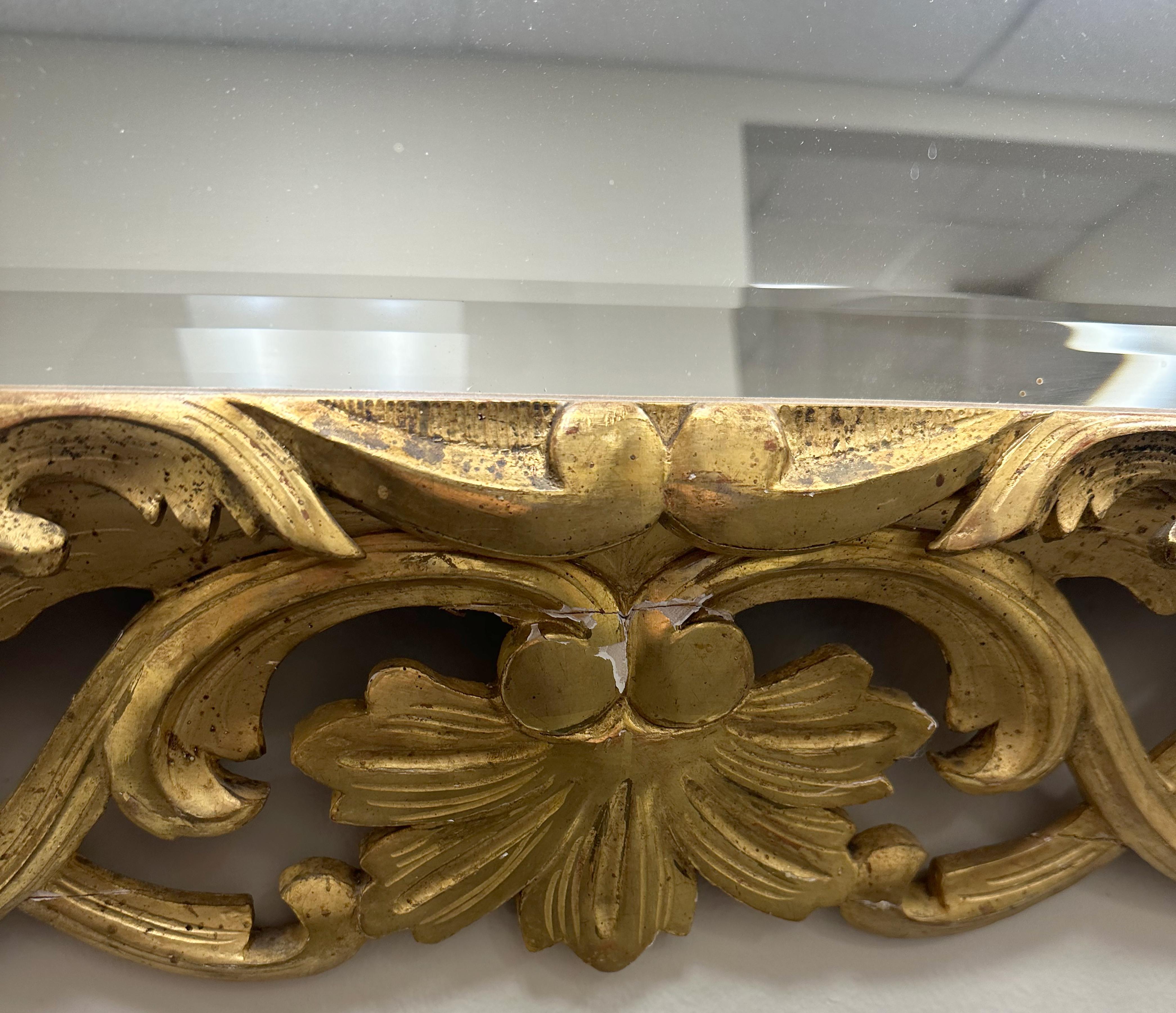 Paire d'anciens miroirs italiens dorés au mercure avec éventail biseauté en vente 10