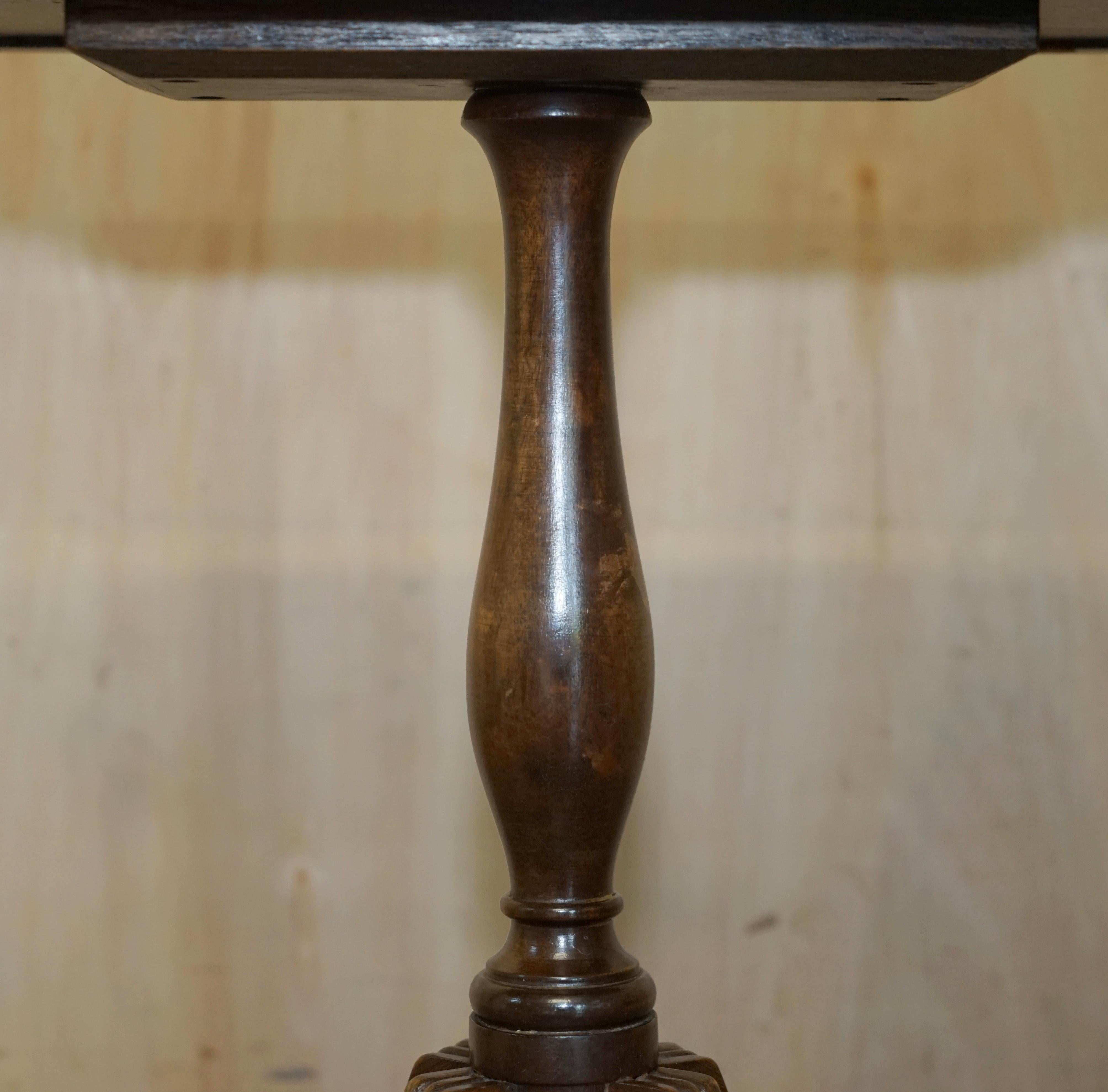 EAR PAIR OF ANTIQUE REGENCY CIRCA 1810 NEEDLEWORK SIDE END LAMP WINE TABLEs im Angebot 9