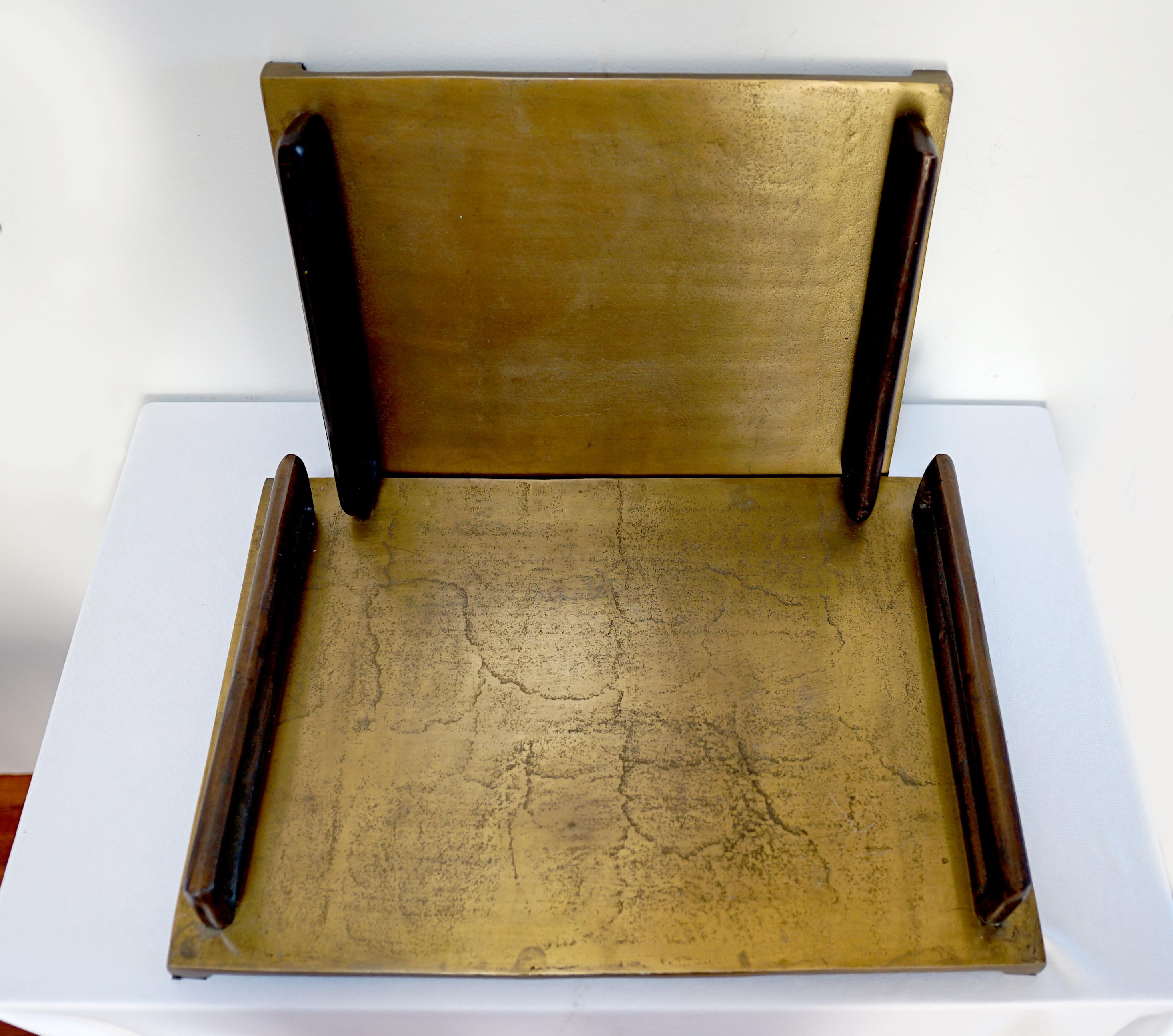 Set industrieller Serviertabletts aus Messing und Bronze (Gegossen) im Angebot