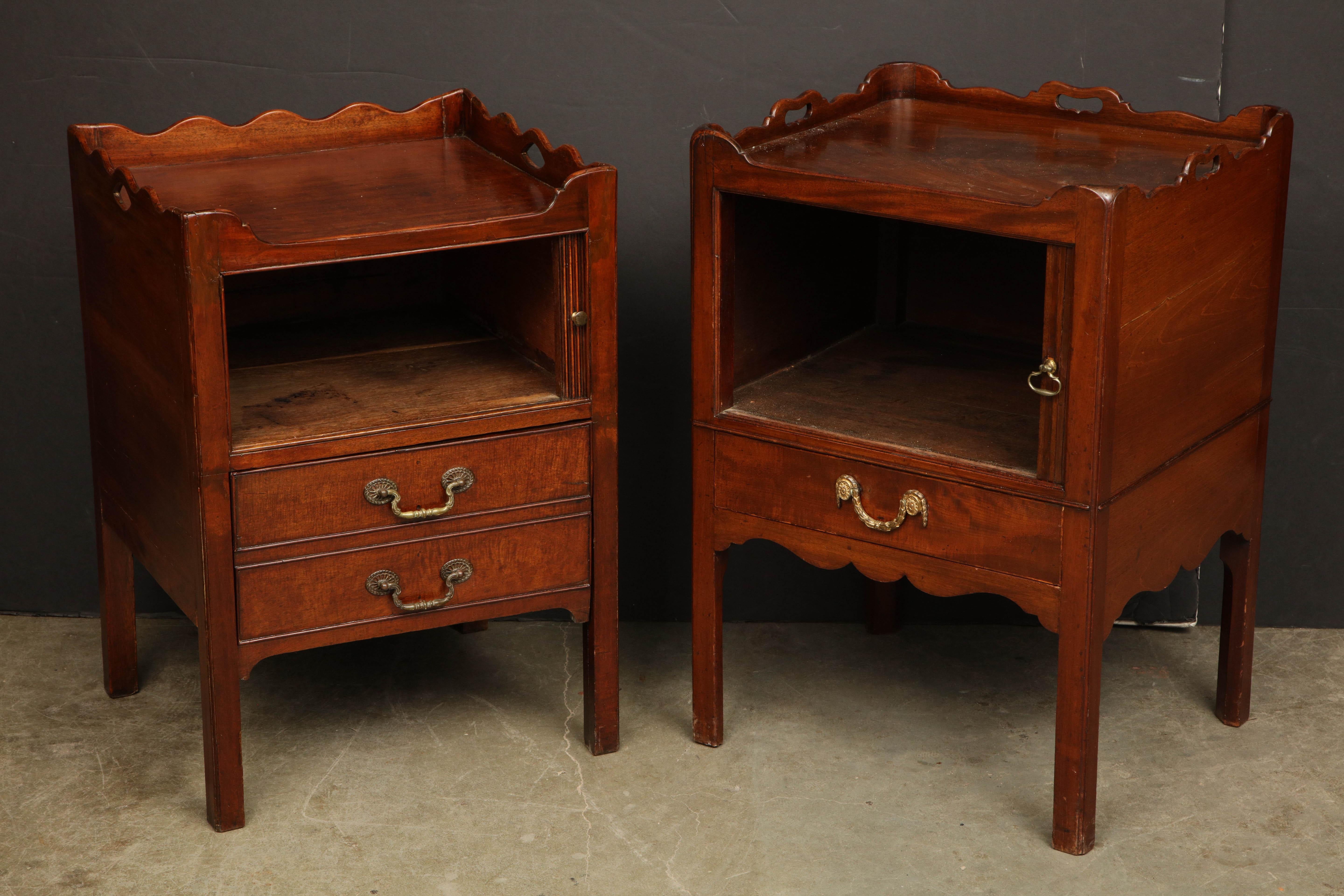 Early 19th Century Near Pair of George III Bedside Commodes For Sale