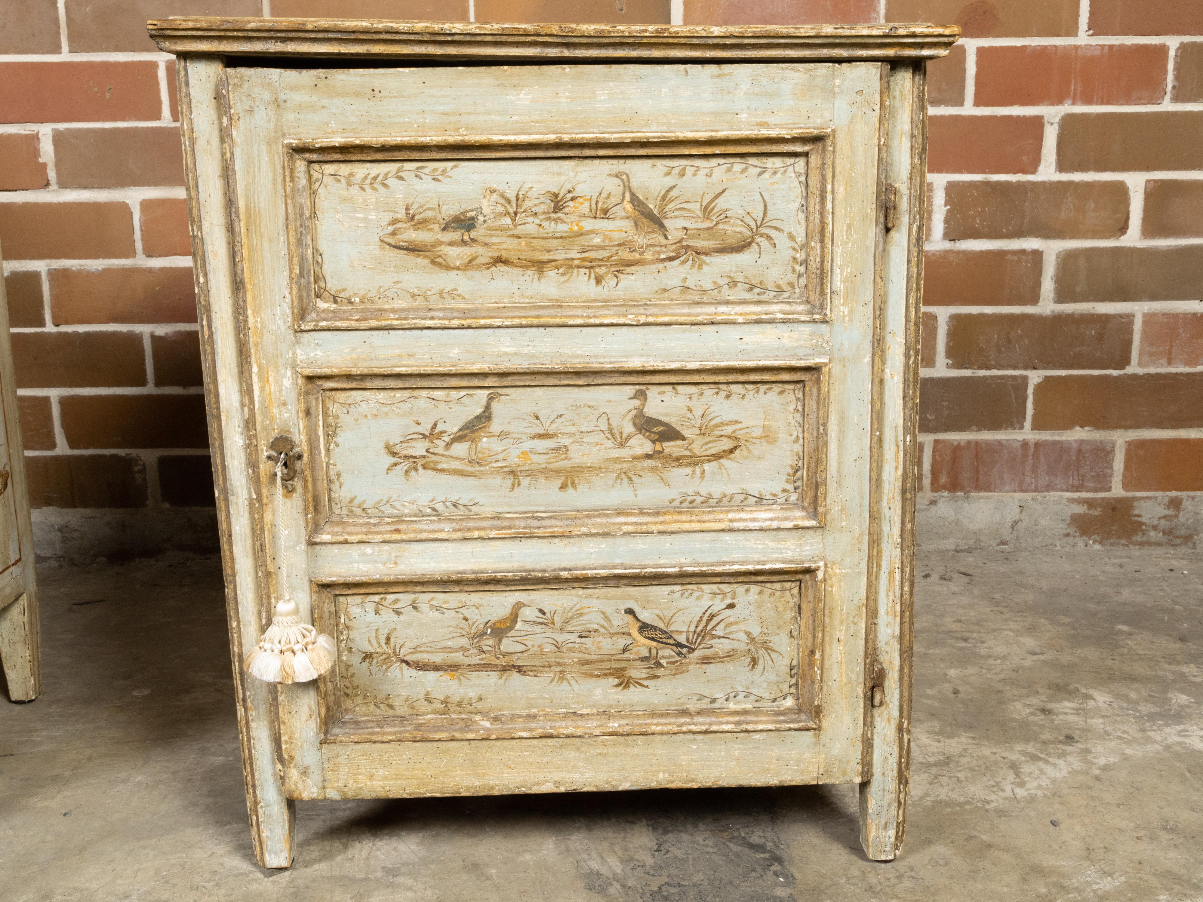 Near Pair of Italian 1800s Bedside Tables with Hand-Painted Bird Décor In Good Condition In Atlanta, GA