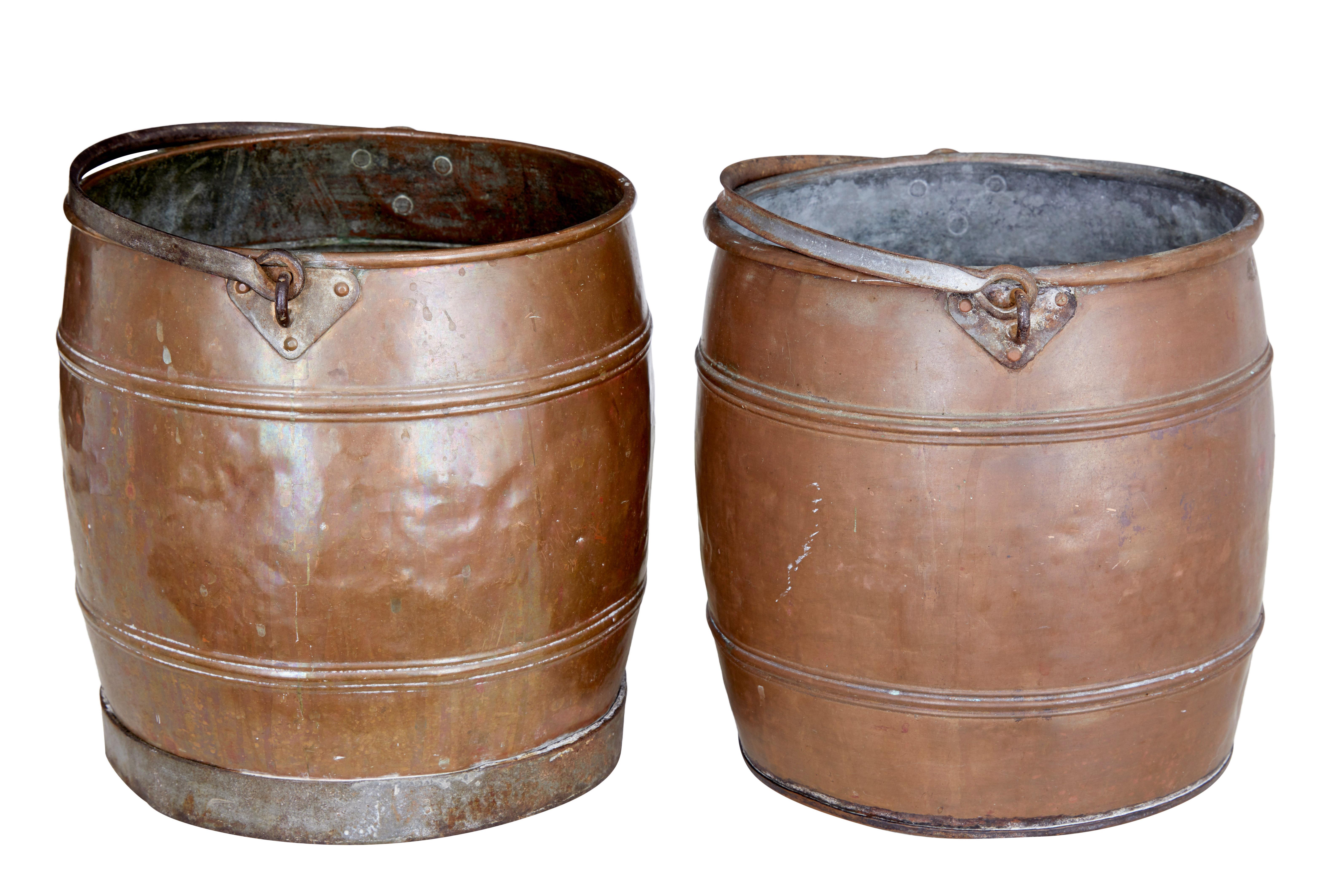 English Near pair of late 19th century copper buckets For Sale