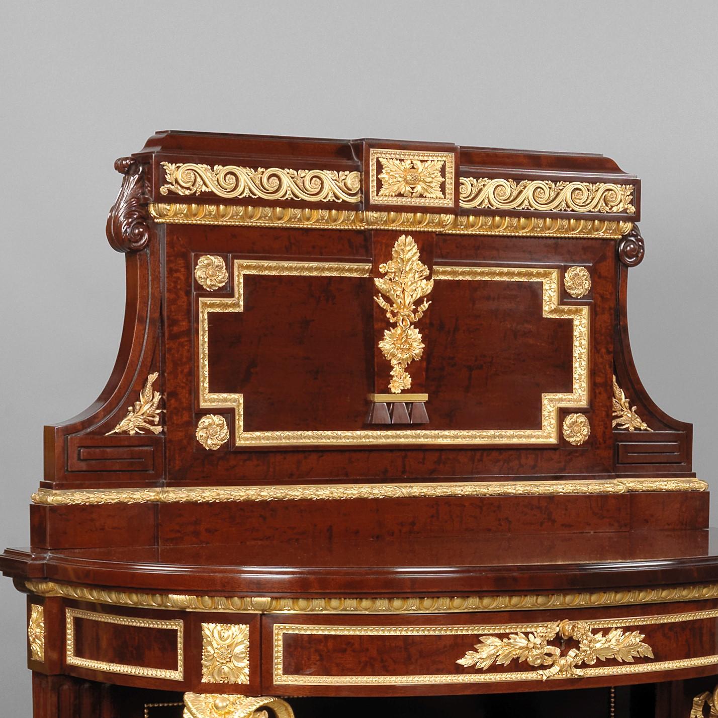 Ein Paar Mahagoni-Konsolen Dessertes von Maison Grohé:: Französisch:: um 1860 (Napoleon III.) im Angebot