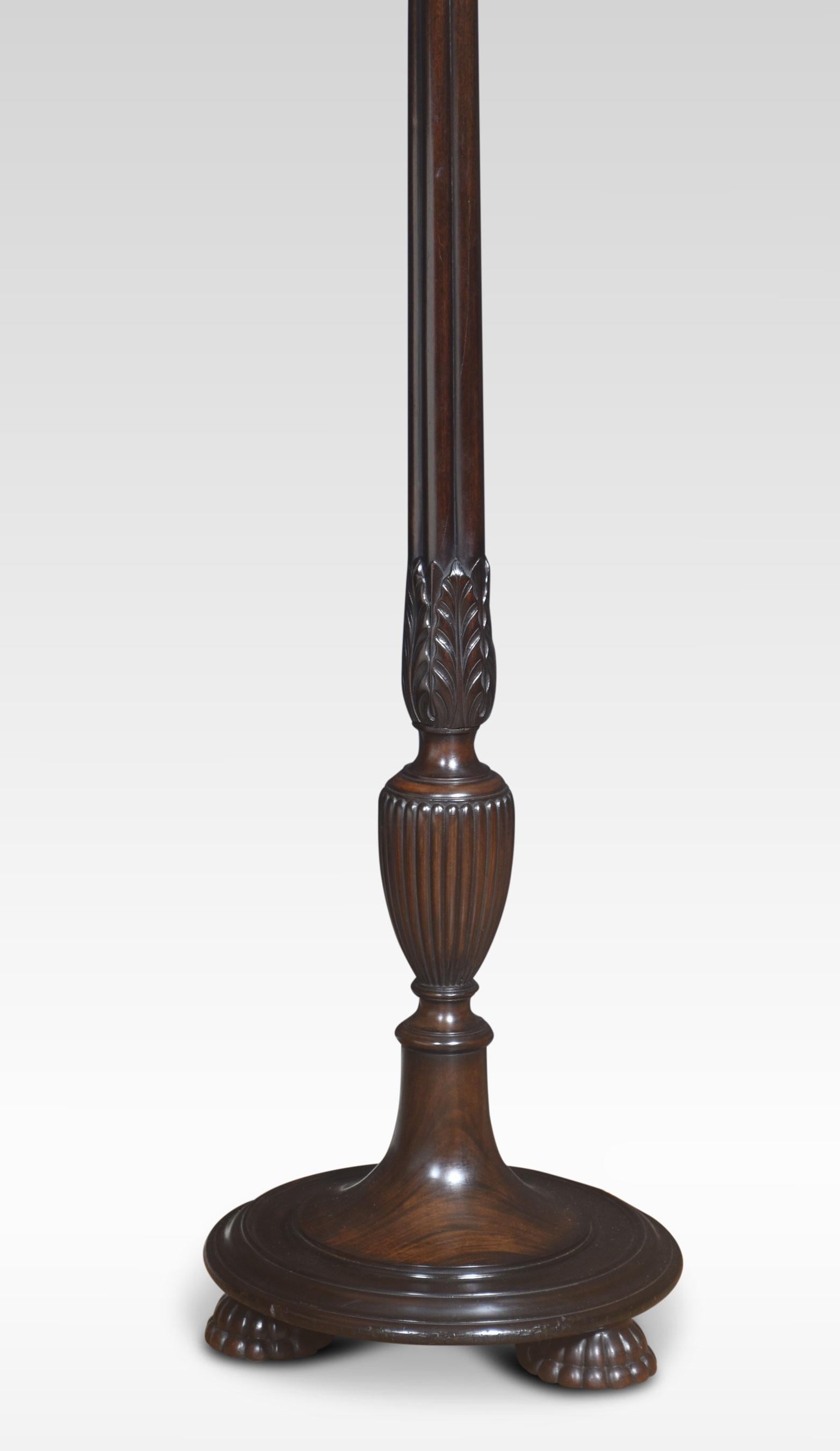Near pair of standard lamps, the carved mahogany tapered column with acanthus and reeded decoration. All raised up on a circular base terminating in paw feet.
Dimensions
Height 64 Inches
Width 15 Inches
Depth 15 Inches