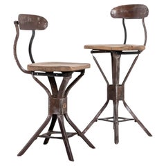Fast Paar Vintage Antike Industrie Evertaut Fabrik Machinist's Hocker, c.1940