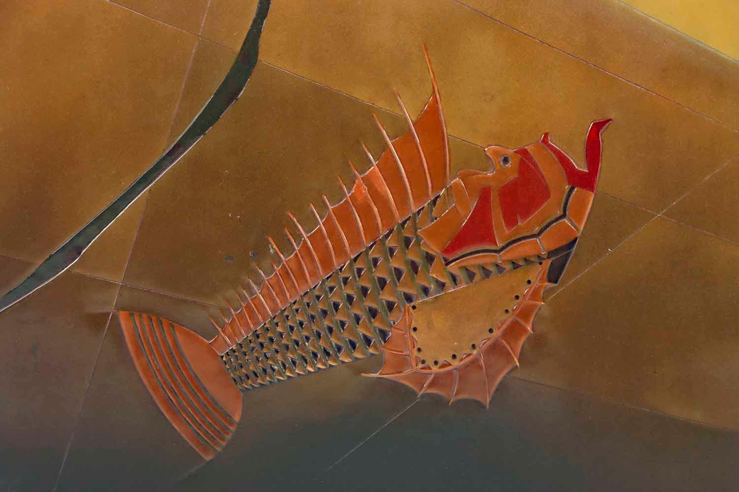 „Near the Ocean Floor“, lackierter Art-Déco-Raumteiler mit Fischen und Korallen von Jallot, Art déco (Lackiert) im Angebot