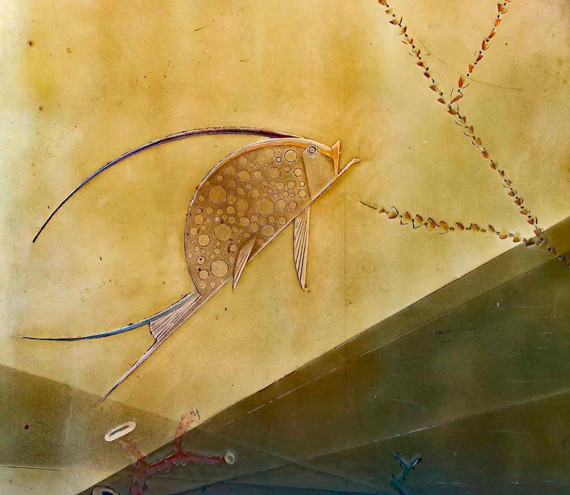 „Near the Ocean Floor“, lackierter Art-Déco-Raumteiler mit Fischen und Korallen von Jallot, Art déco im Zustand „Gut“ im Angebot in Philadelphia, PA