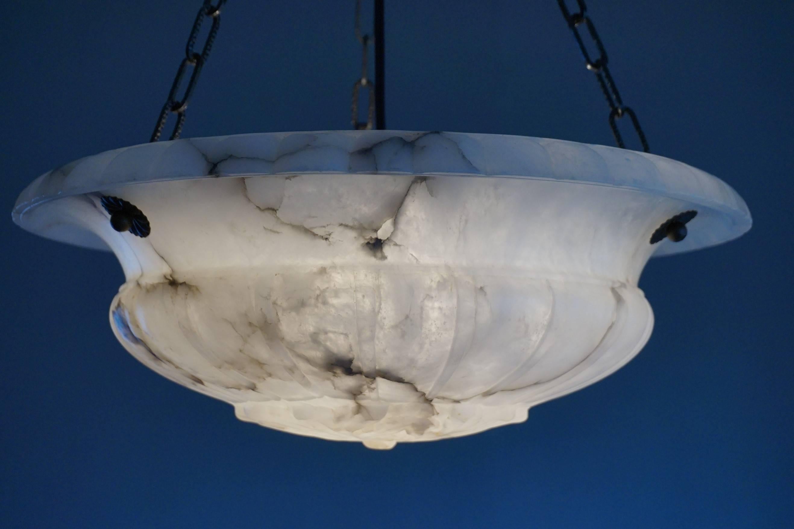 Near Translucent White Neoclassical Alabaster & Chain Pendant / Ceiling Lamp For Sale 3