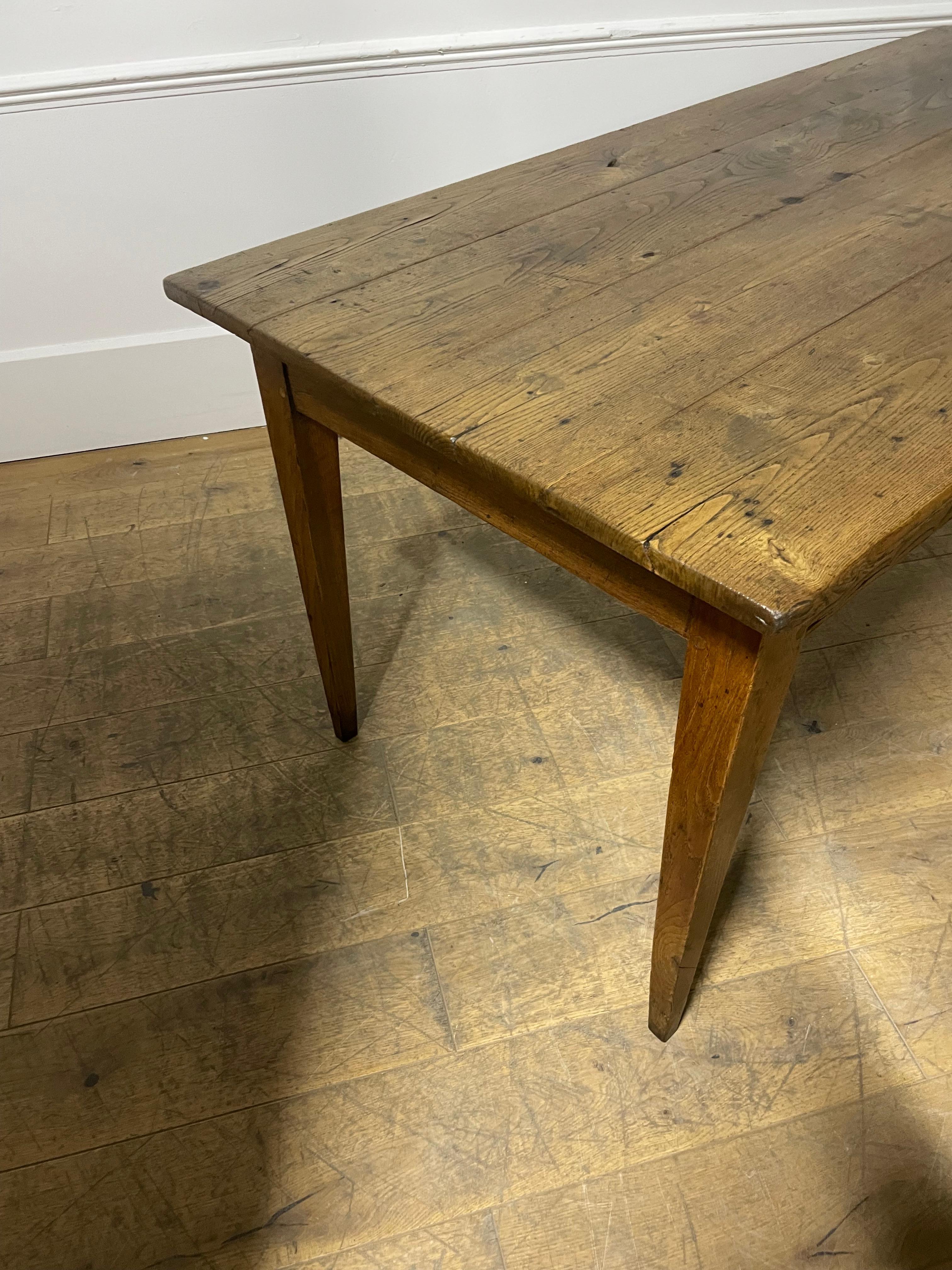 Table de ferme en châtaignier de 1,8 mètres de long en vente 8