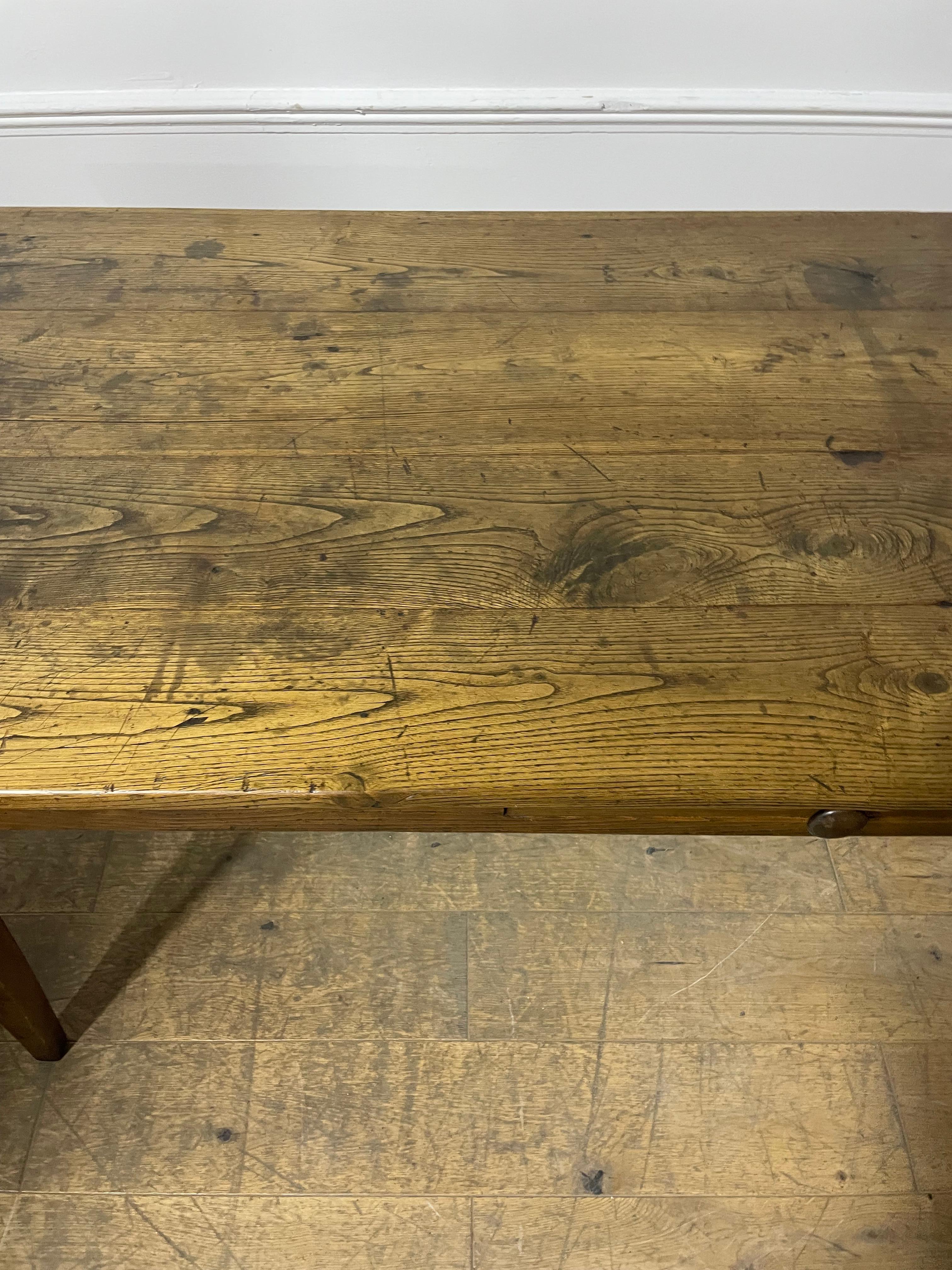 Châtaignier Table de ferme en châtaignier de 1,8 mètres de long en vente