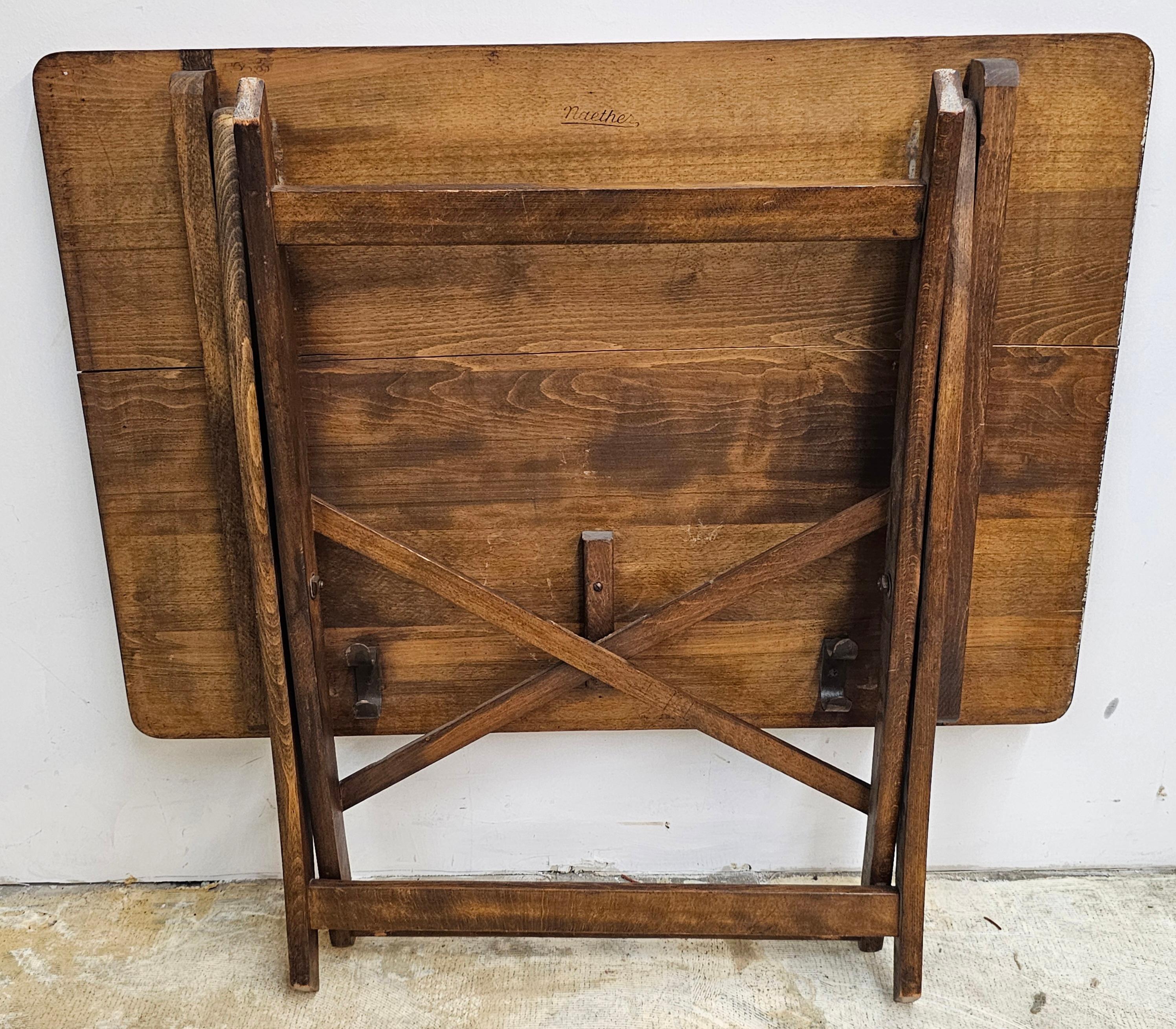 Neather Early American Style - Tavolo da allenamento occasionale pieghevole e regolabile in altezza in vendita 4