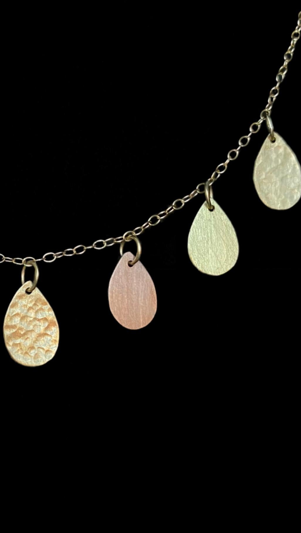 Moderno Collana multicolore Nebu in vendita