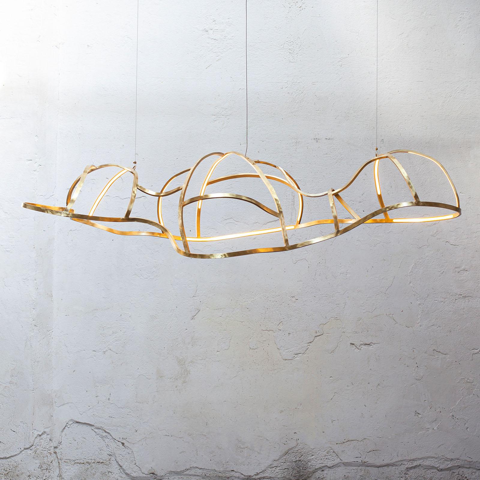 Lampadario scultoreo a forma di nuvola galattica in ottone 'Nebula' di Morghen Studio In condizioni Nuovo in vendita a Milan, IT