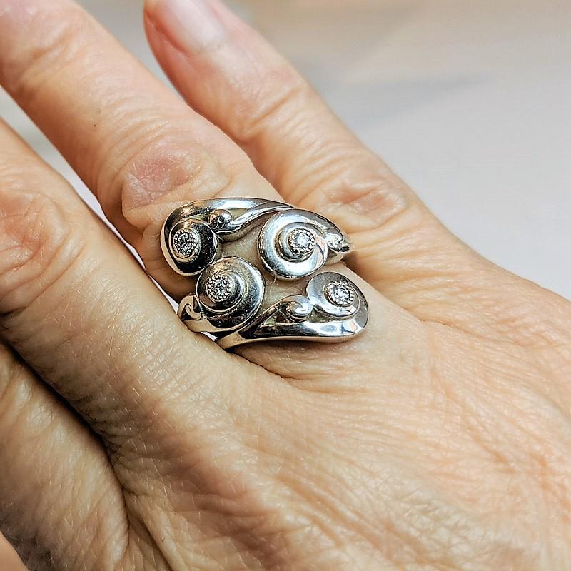 Women's Nebula Crossover Sterling Silver Ring
