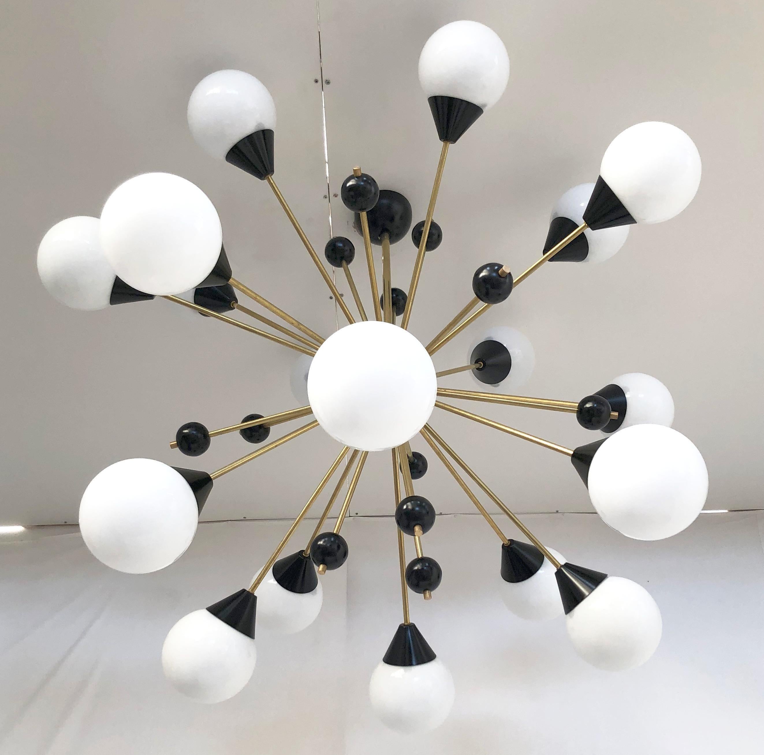 Italiano Lampadario Nebula Sputnik di Fabio Ltd in vendita