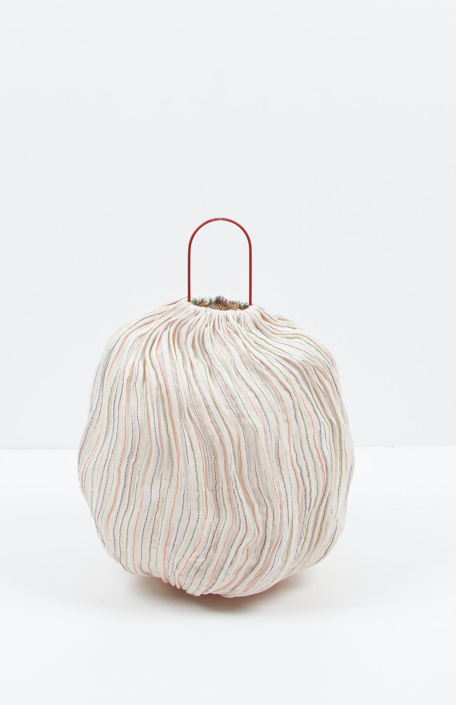 Hand-Woven medium size Nebule lamp with an metal base For Sale