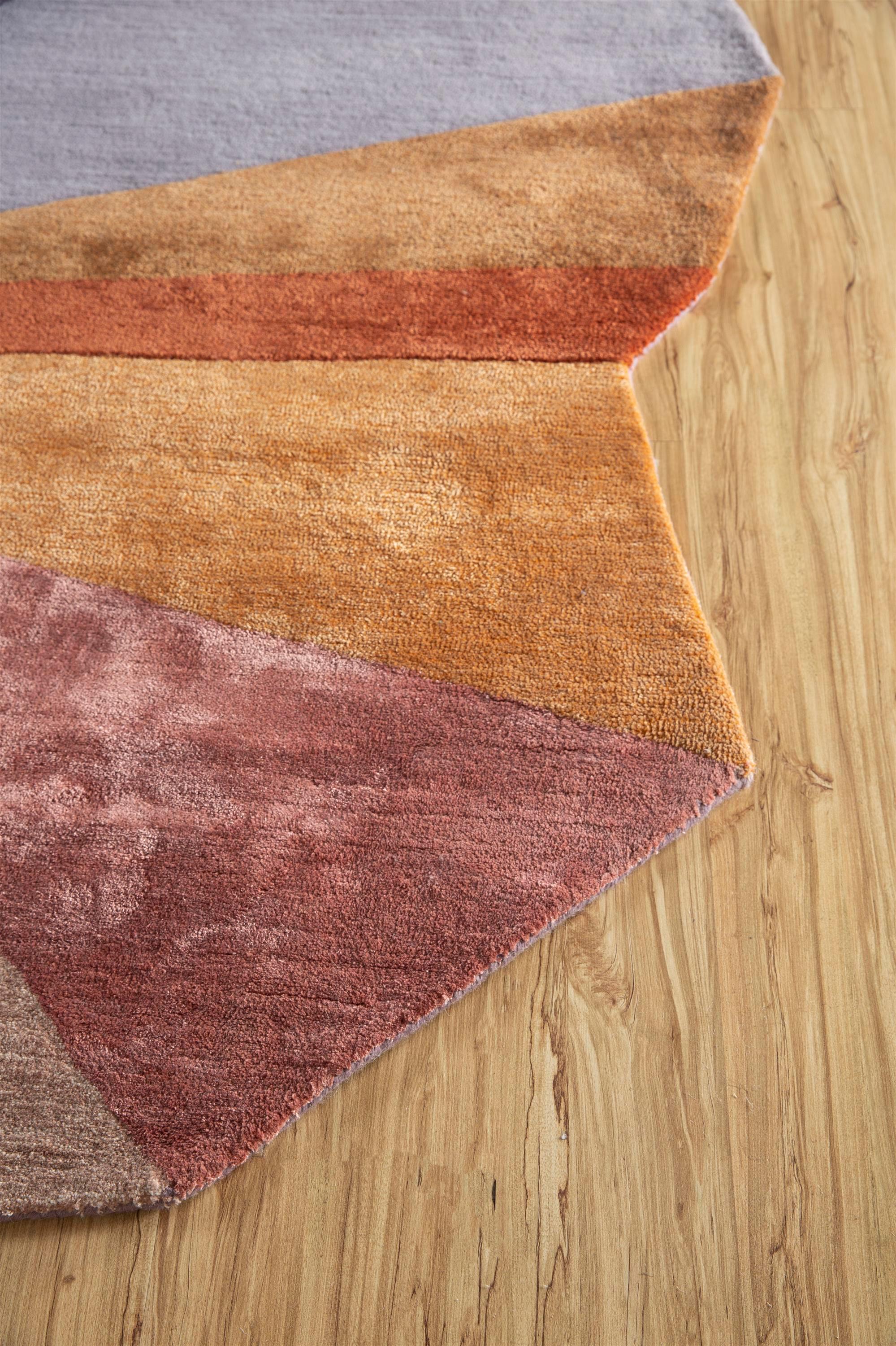 Nebulous Twilight Mauve & Treetop 180x270 cm Handgetufteter Teppich (Moderne) im Angebot