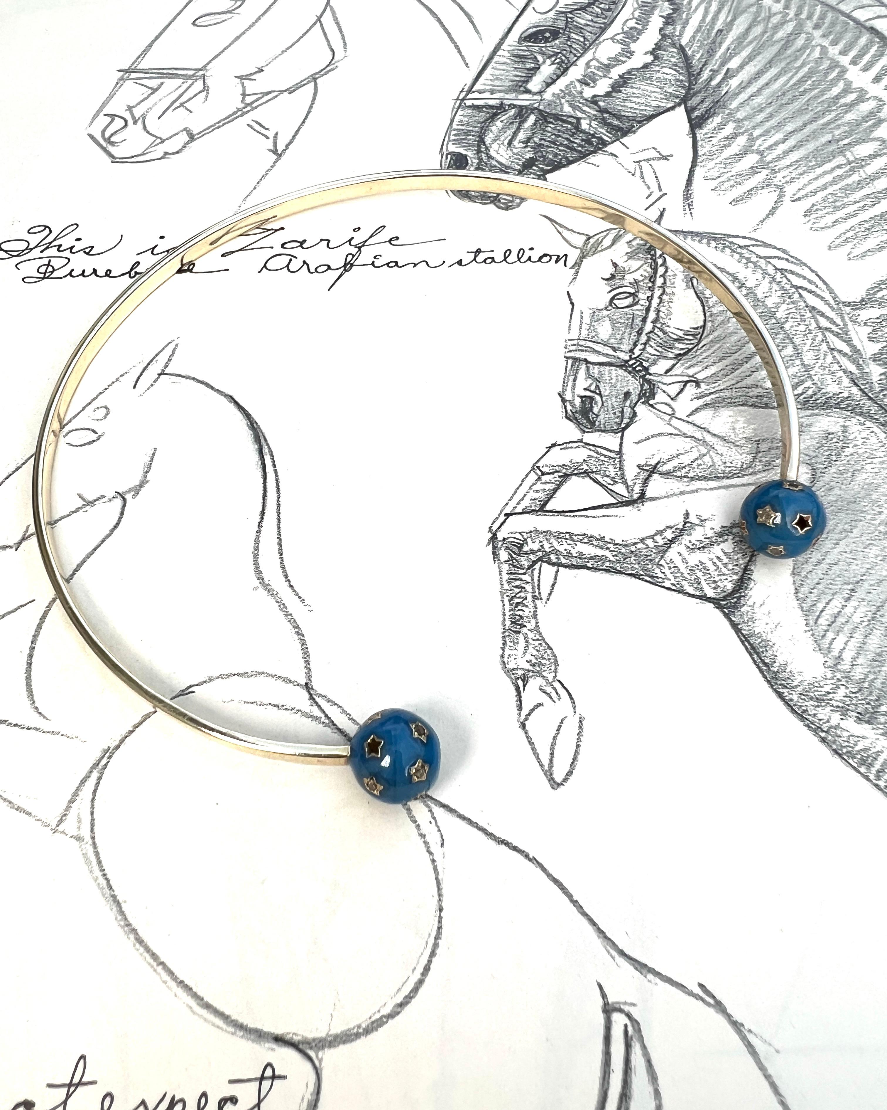 Taille simple Tour de cou en diamant Victorien Sphères étoilées en émail bleu Diamants noirs et blancs en vente