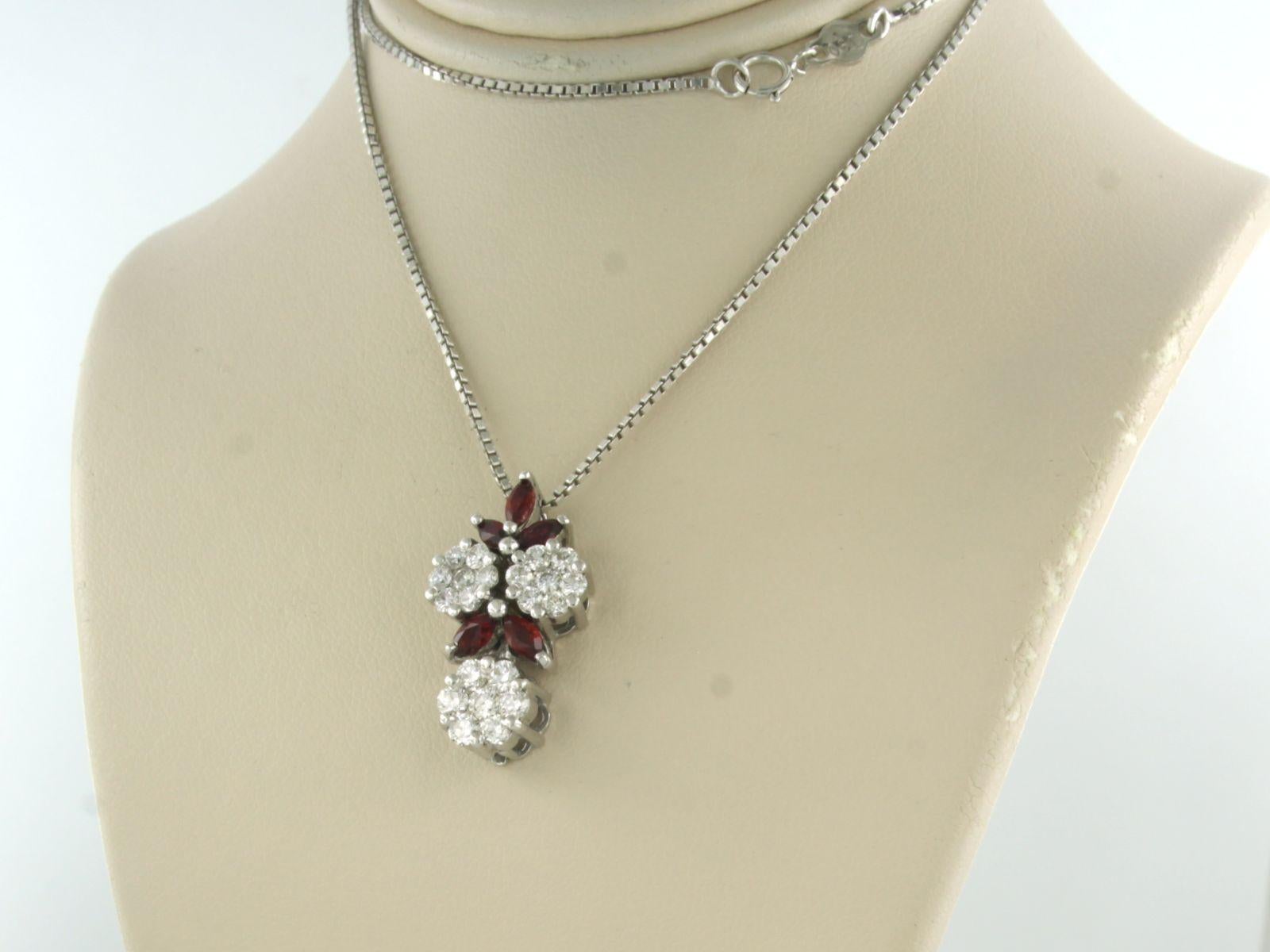 Neckalce and pendant set with garnet and diamonds up to 1.10ct 18k white gold  In Excellent Condition For Sale In The Hague, ZH