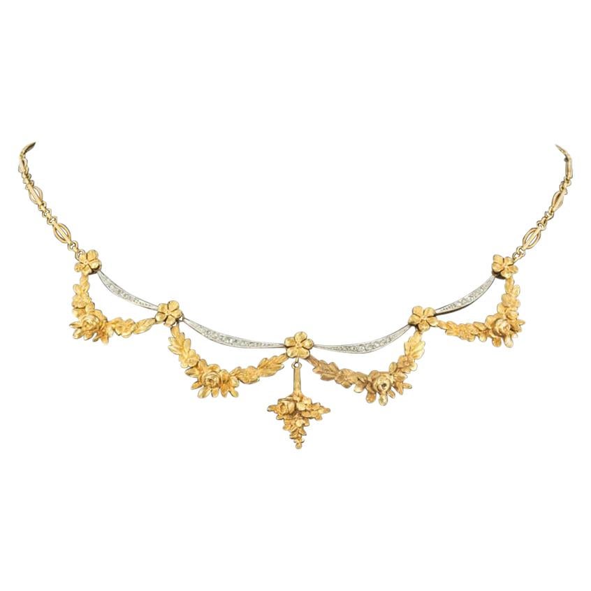Necklace 18 Carat Gold Floral with Festoons of Diamonds French, circa 1900 For Sale