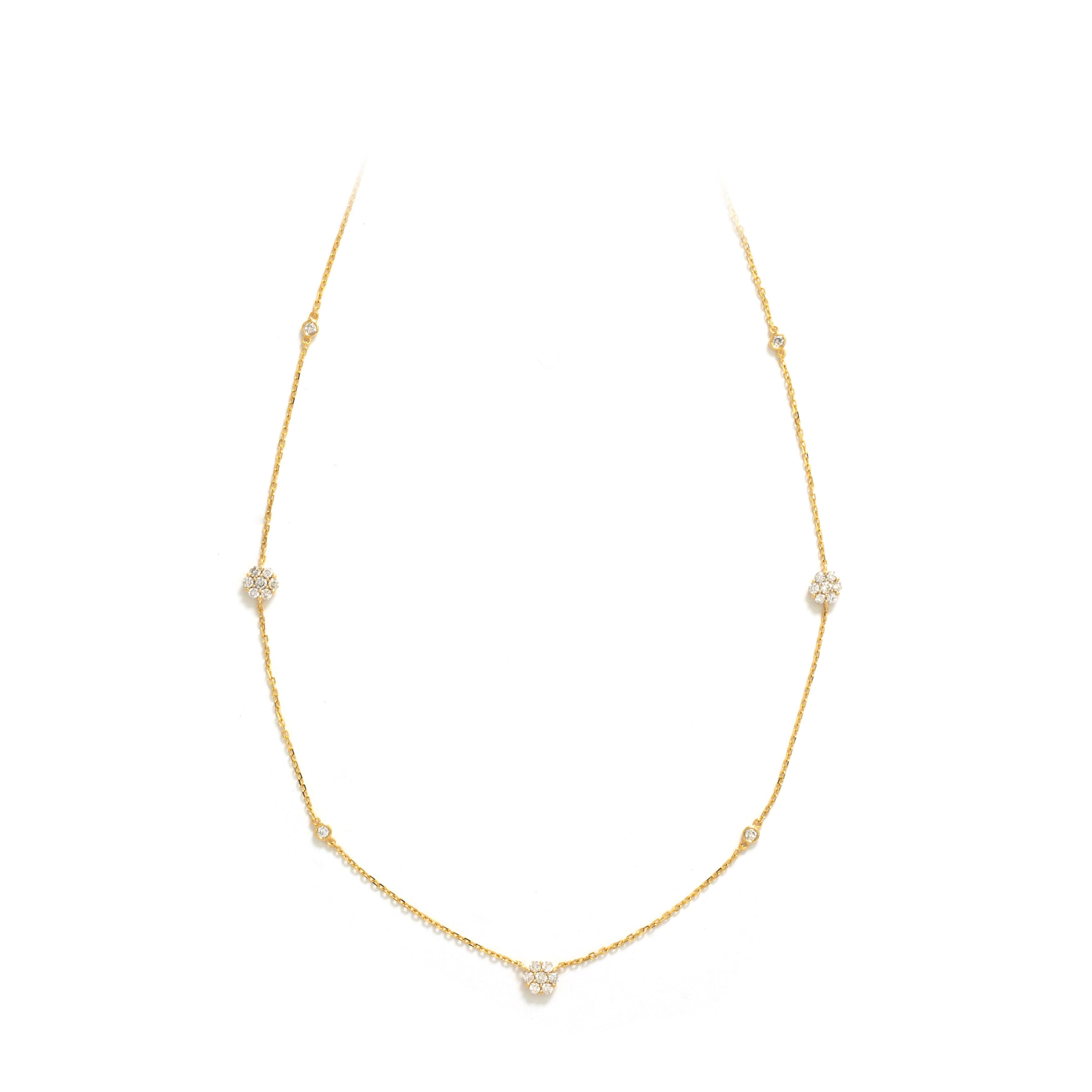 Contemporain Collier en or jaune 18 carats avec diamants en vente