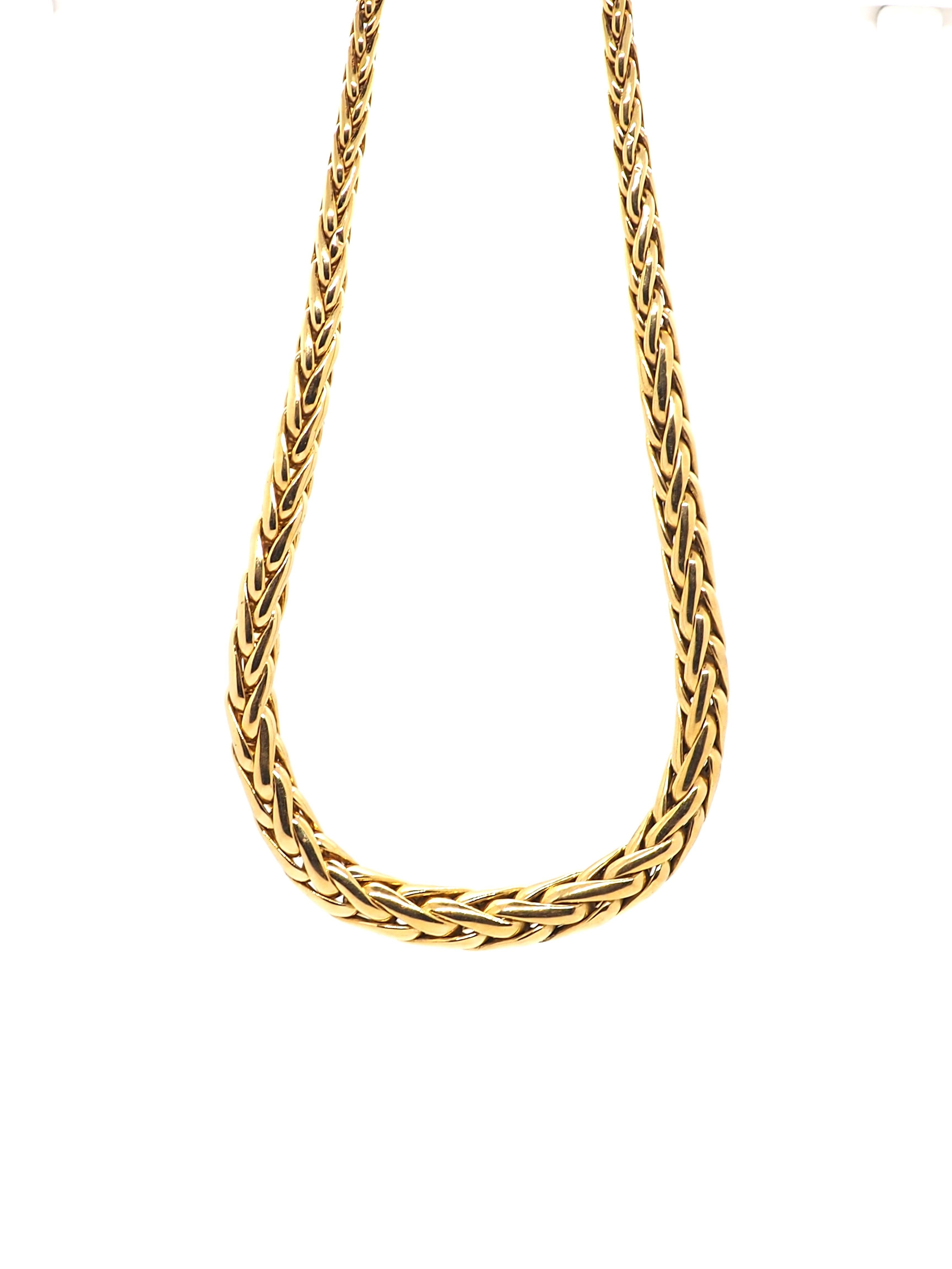 Classic 18 Karat Gold Chain Necklace For Sale 1