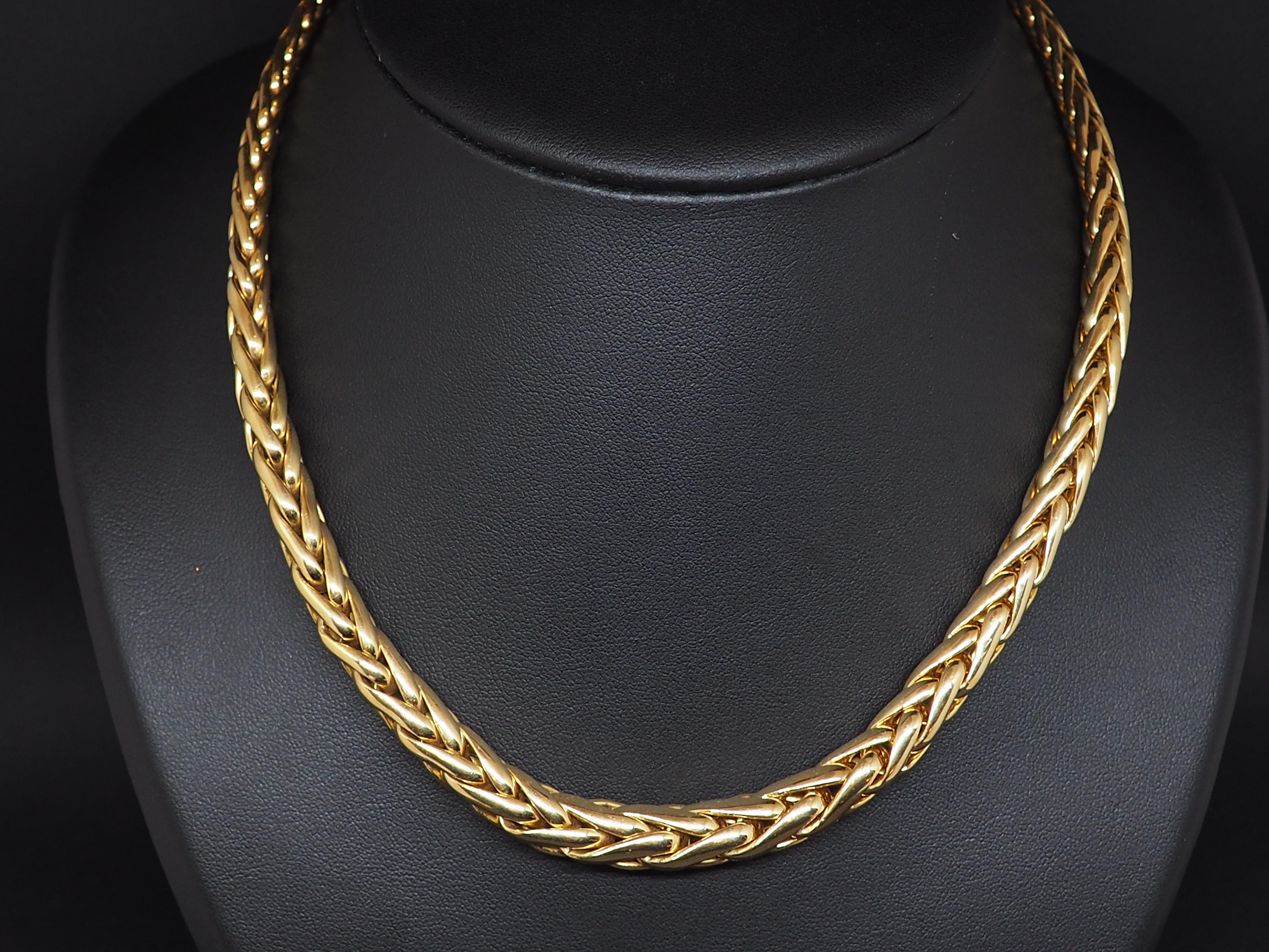 Classic 18 Karat Gold Chain Necklace For Sale 3