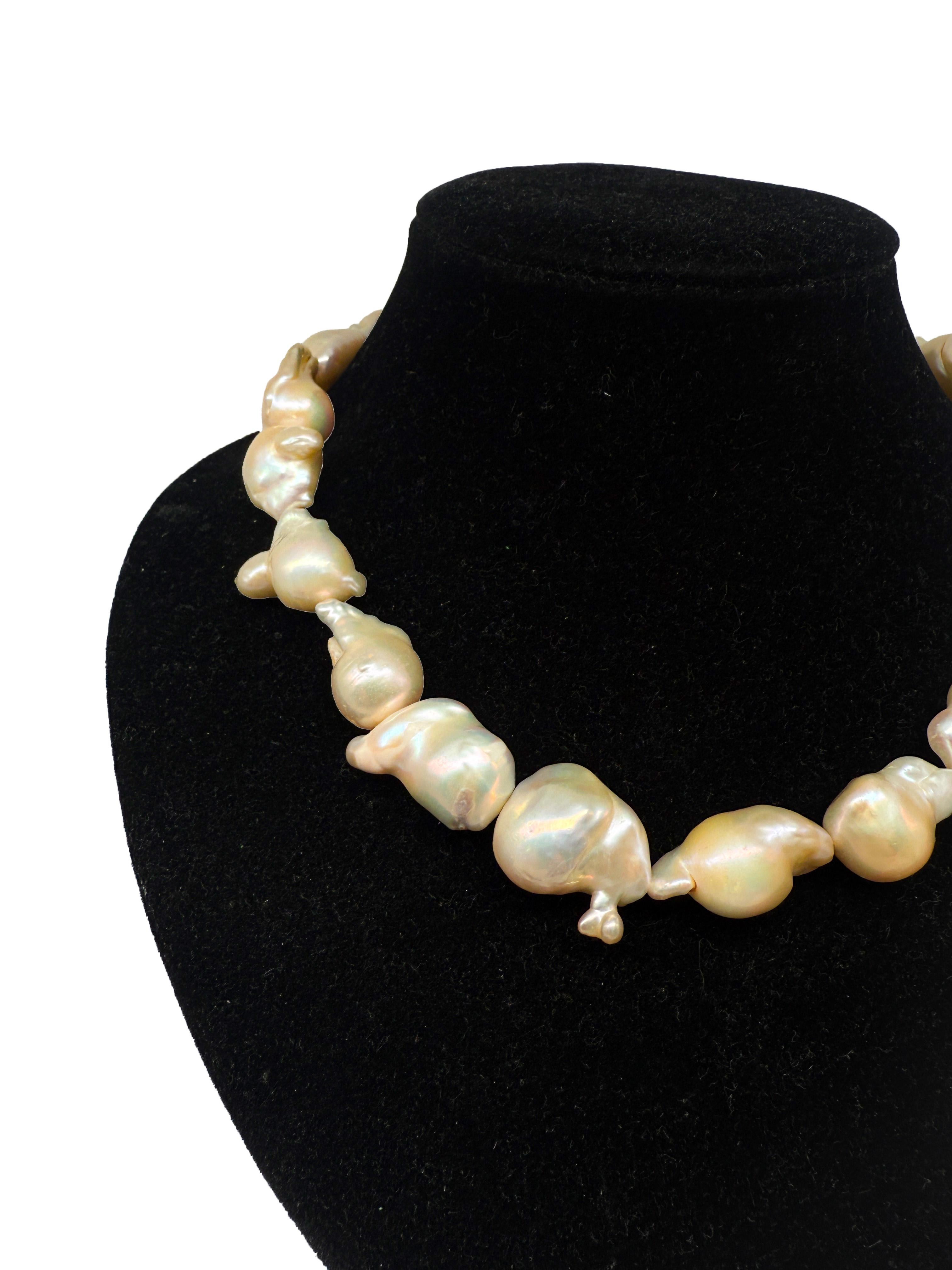 Modern Necklace 18K Yellow Gold with Pearls For Sale