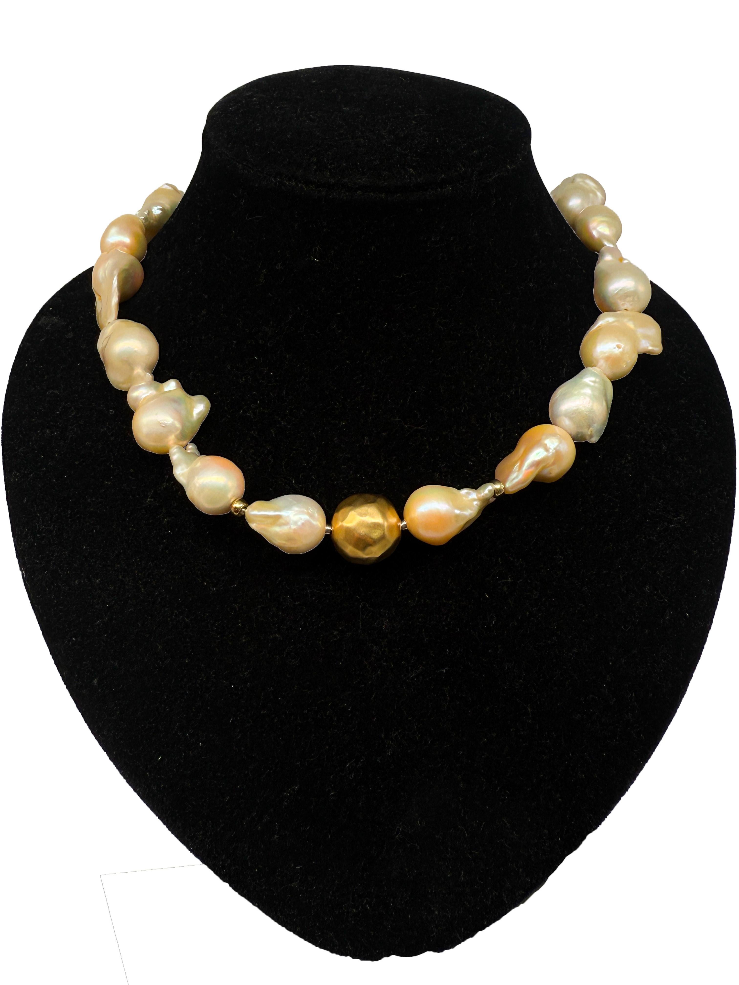 Necklace 18K Yellow Gold with Pearls In Good Condition For Sale In Berlin, DE