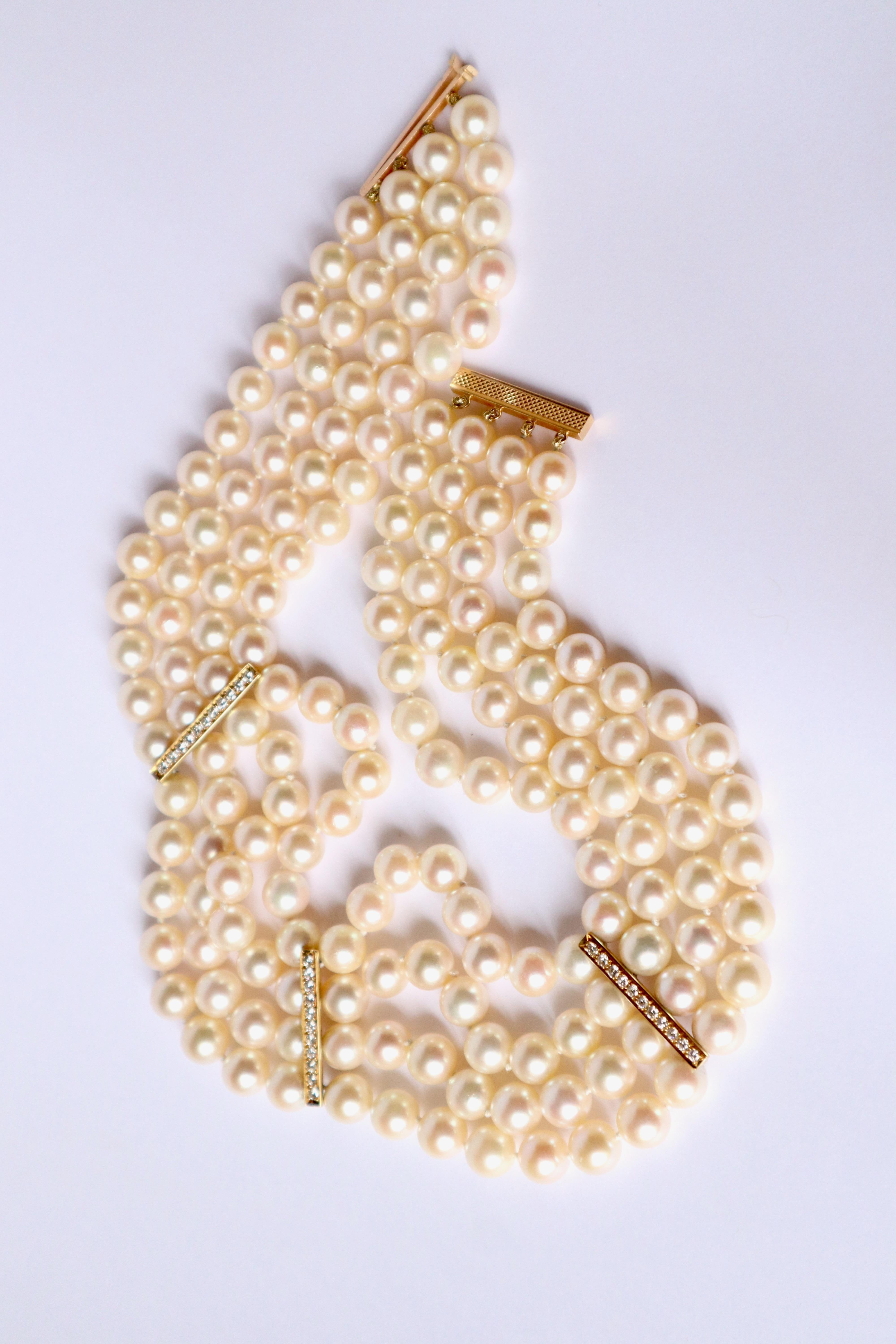 Donna Collana 4 file di perle e oro giallo 18 carati, diamanti 1960 in vendita